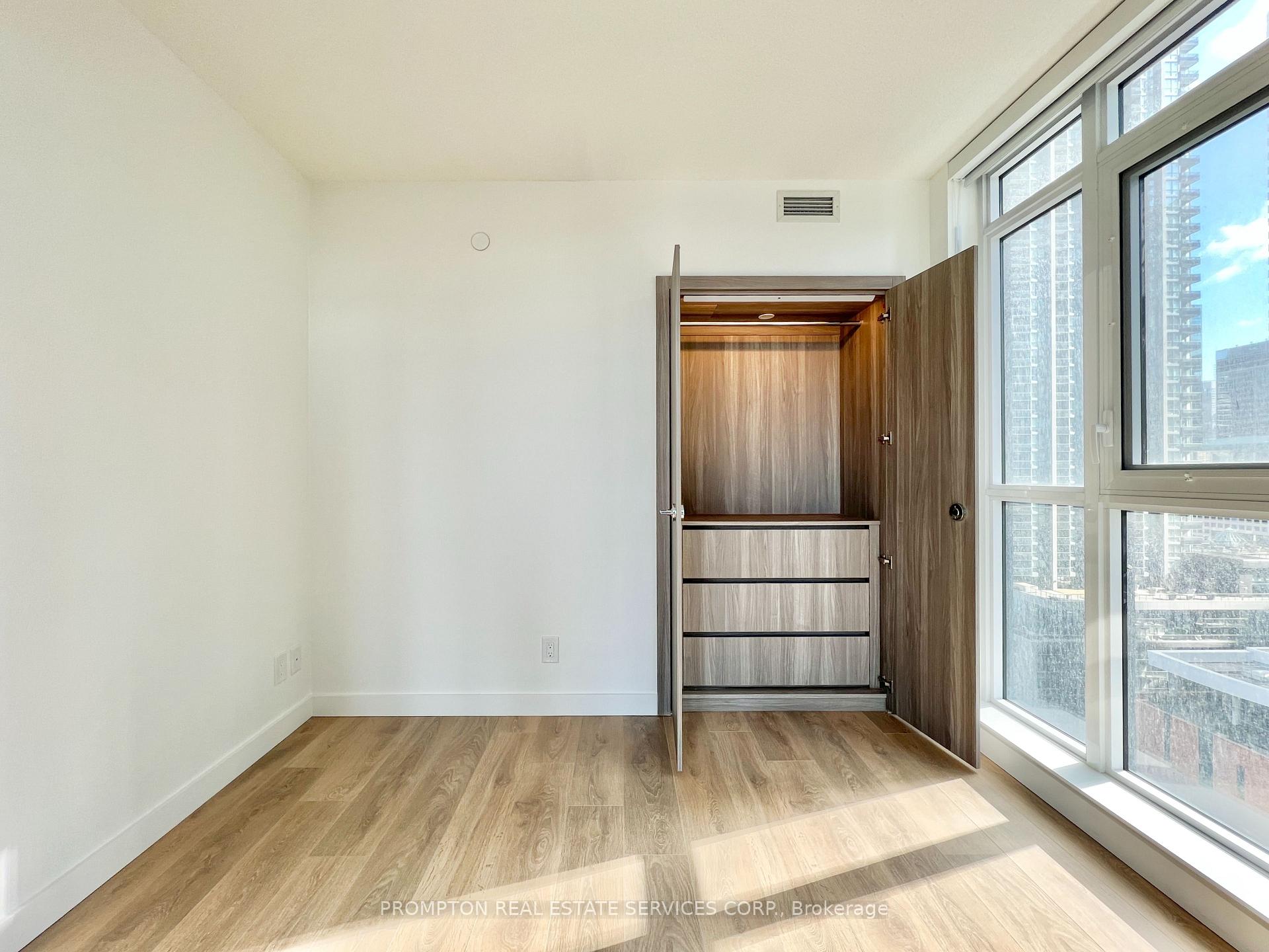 Photo 14 of Unit 2007, 38 Widmer Street, Toronto, Waterfront Communities — HOMEH