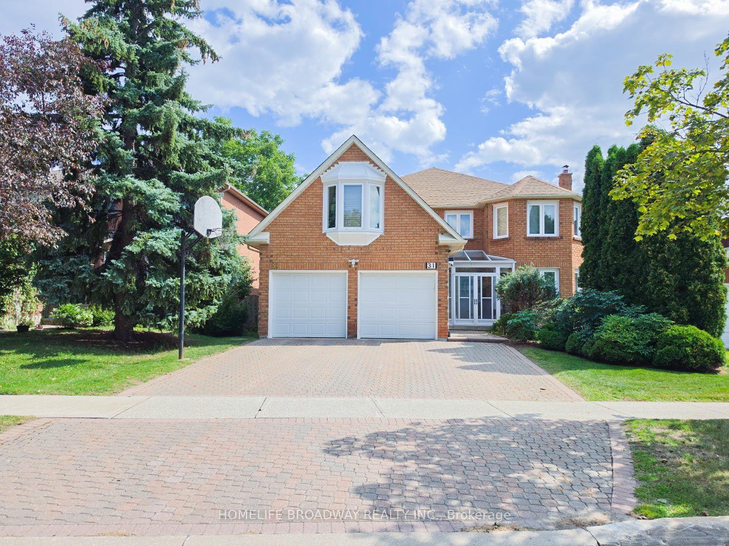 Photo 2 of 31 Hyde Park Drive, Richmond Hill, Doncrest — HOMEH