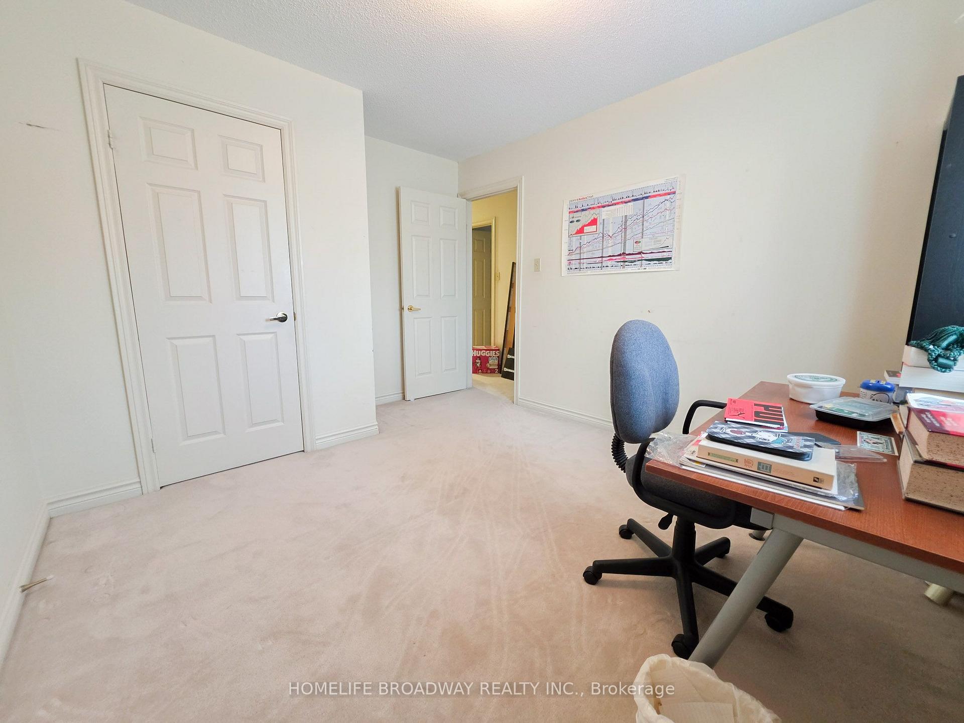 Photo 21 of 31 Hyde Park Drive, Richmond Hill, Doncrest — HOMEH