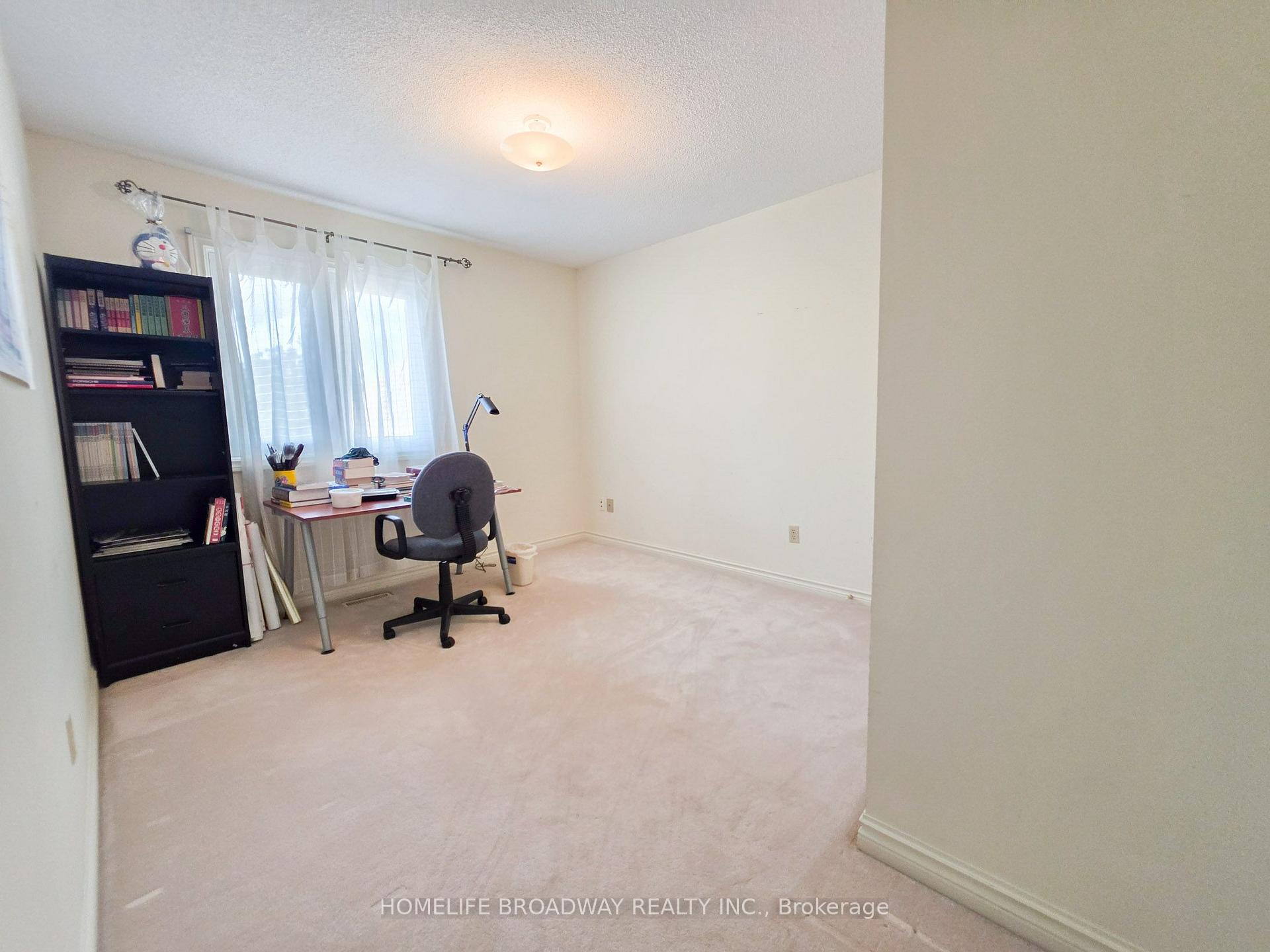 Photo 22 of 31 Hyde Park Drive, Richmond Hill, Doncrest — HOMEH