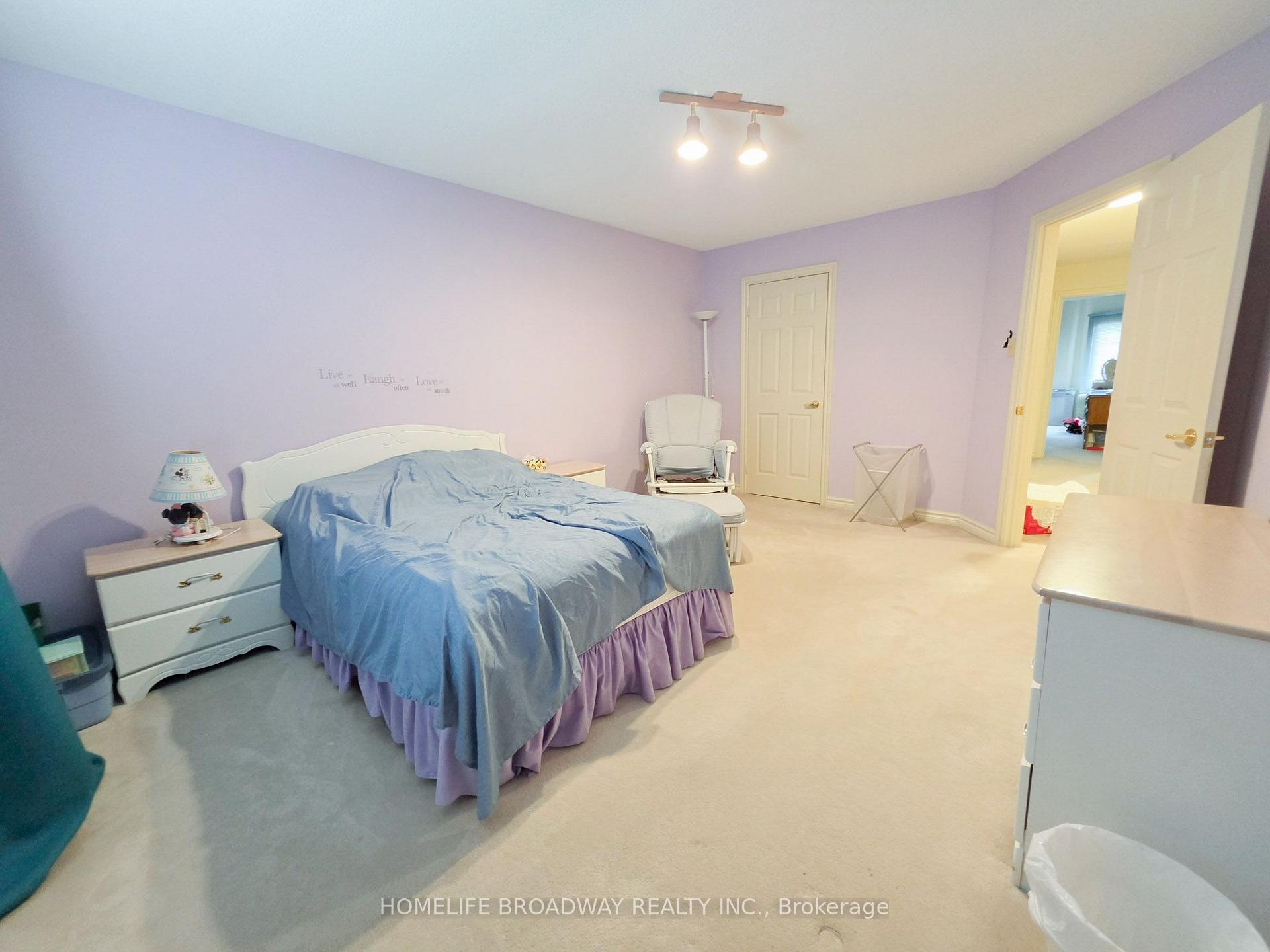 Photo 26 of 31 Hyde Park Drive, Richmond Hill, Doncrest — HOMEH