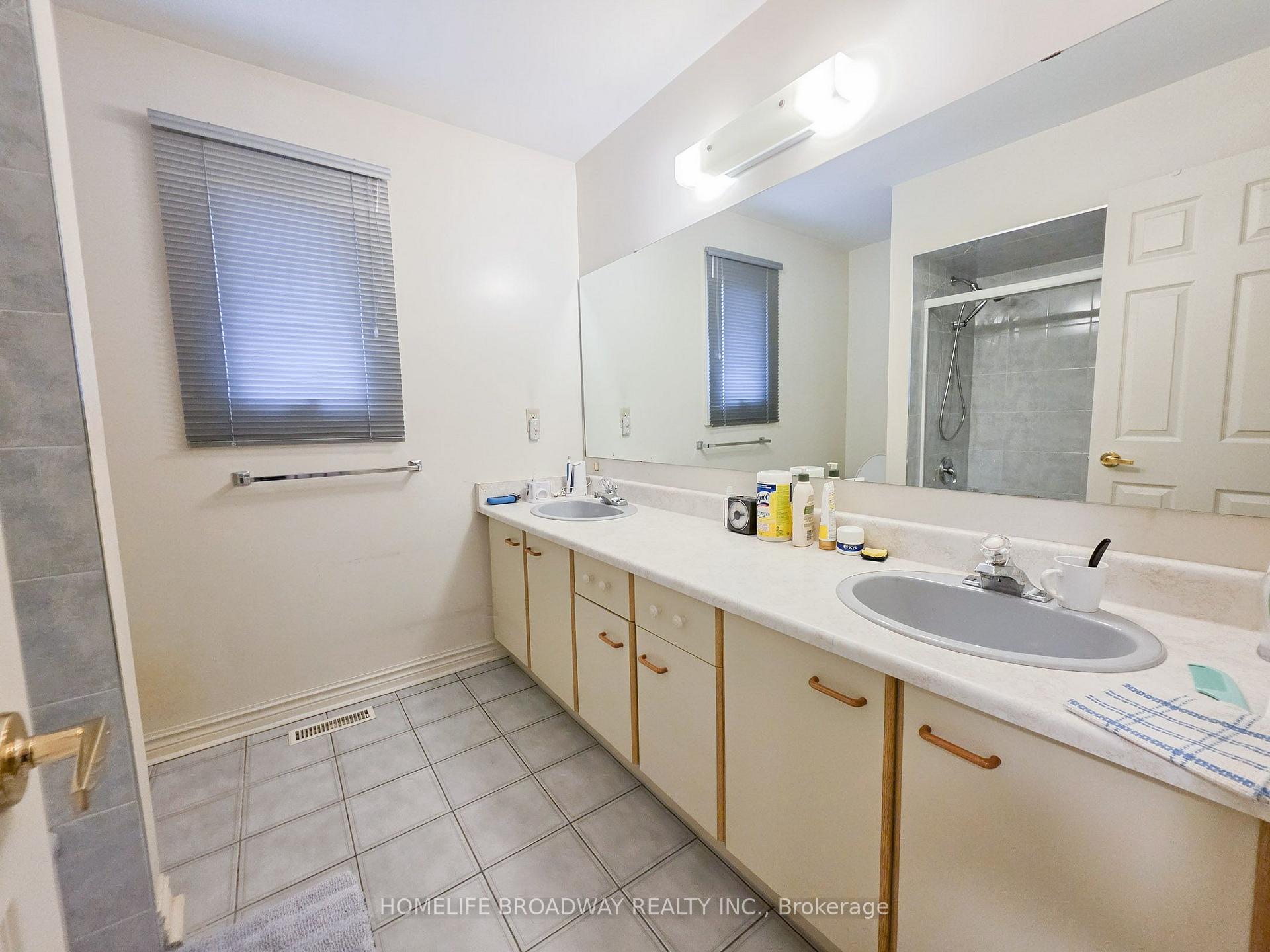 Photo 33 of 31 Hyde Park Drive, Richmond Hill, Doncrest — HOMEH