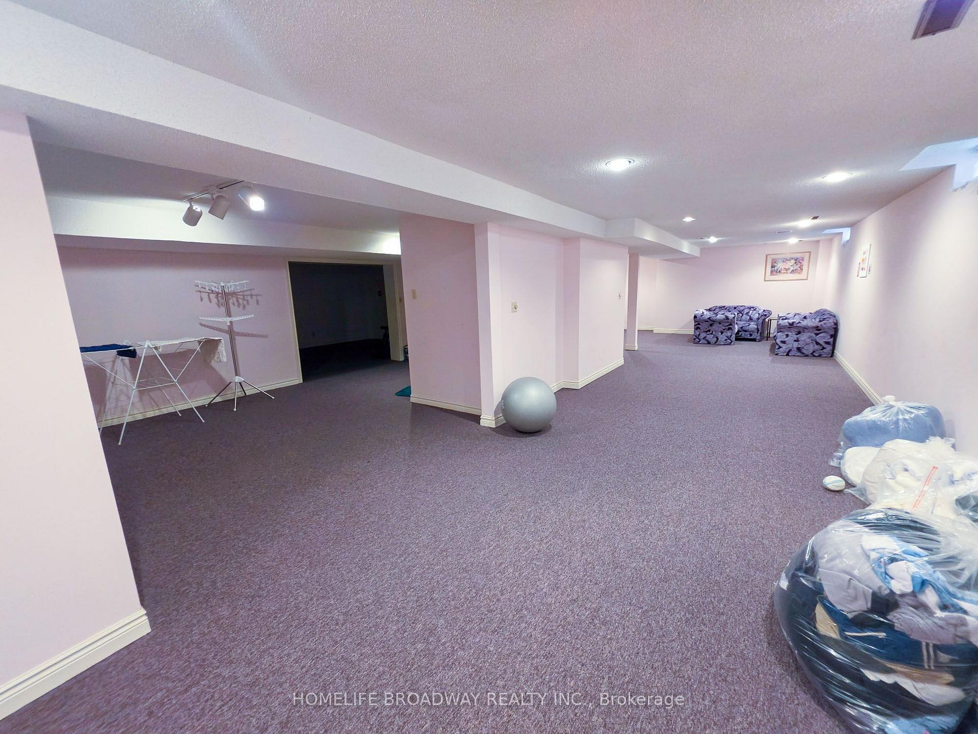 Photo 36 of 31 Hyde Park Drive, Richmond Hill, Doncrest — HOMEH