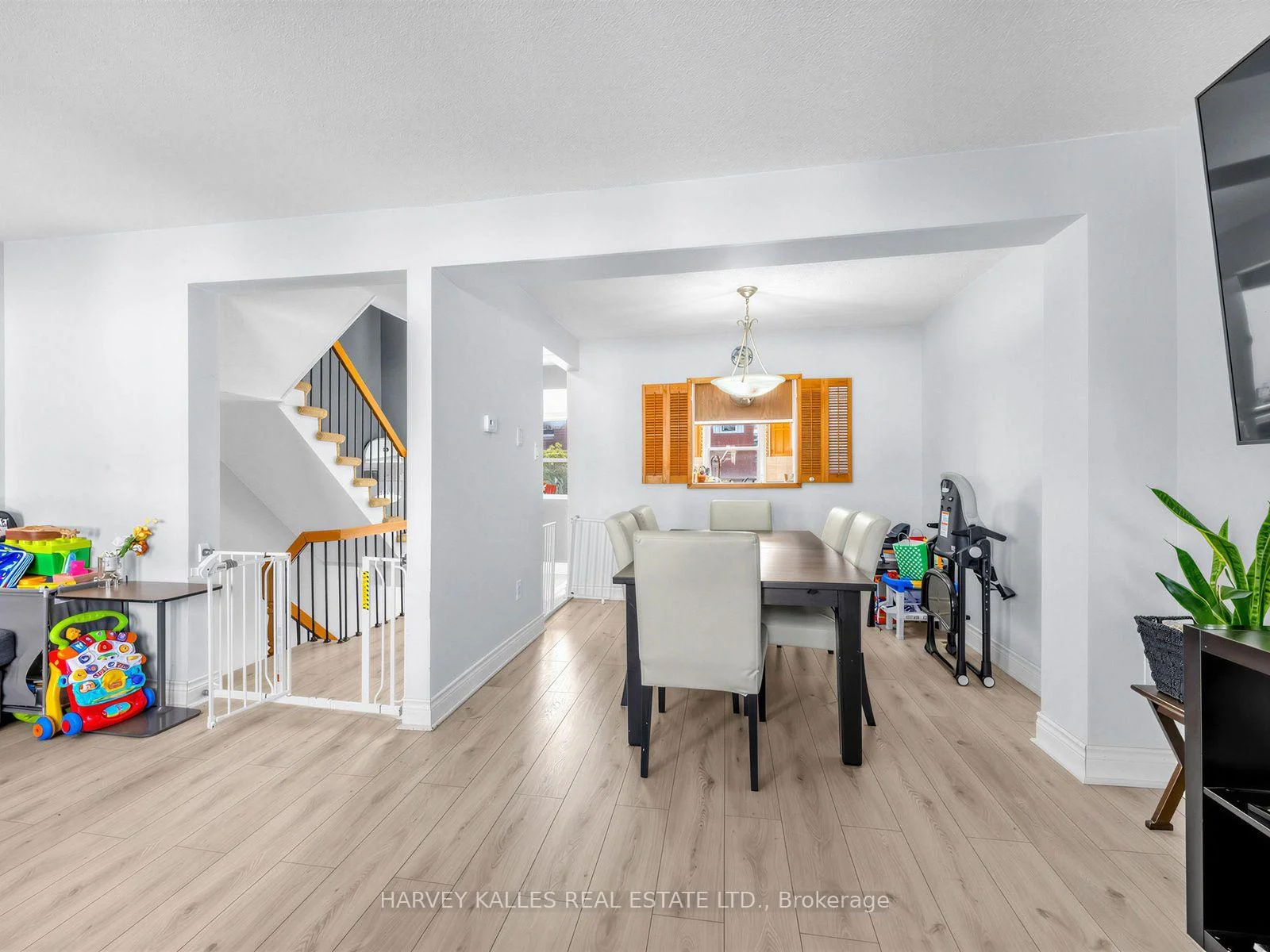 Photo 12 of Unit 77, 333 Meadows Boulevard, Mississauga, Rathwood — HOMEH
