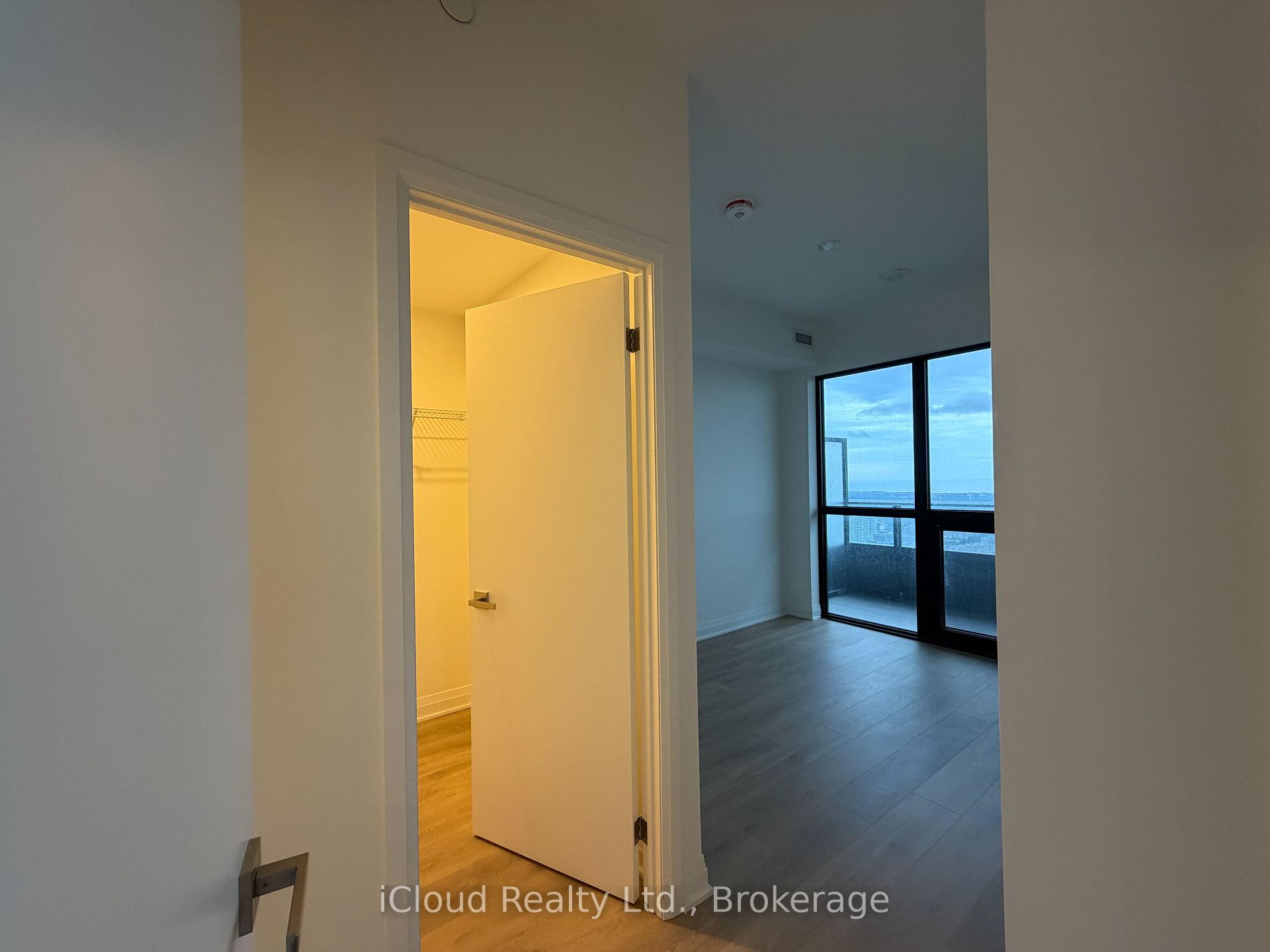 Photo 17 of Unit 5304, 4015 The Exchange, Mississauga, City Centre — HOMEH