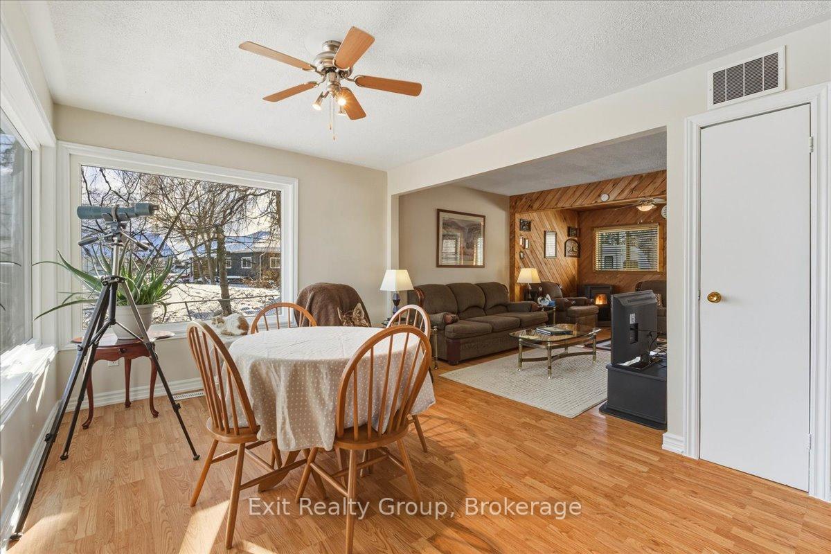 Photo 9 of 33 Willow Point Road, Brighton, Rural Brighton — HOMEH