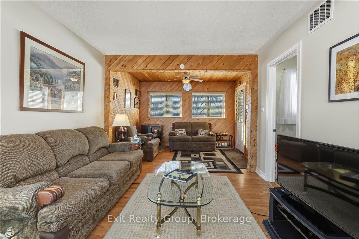 Photo 12 of 33 Willow Point Road, Brighton, Rural Brighton — HOMEH