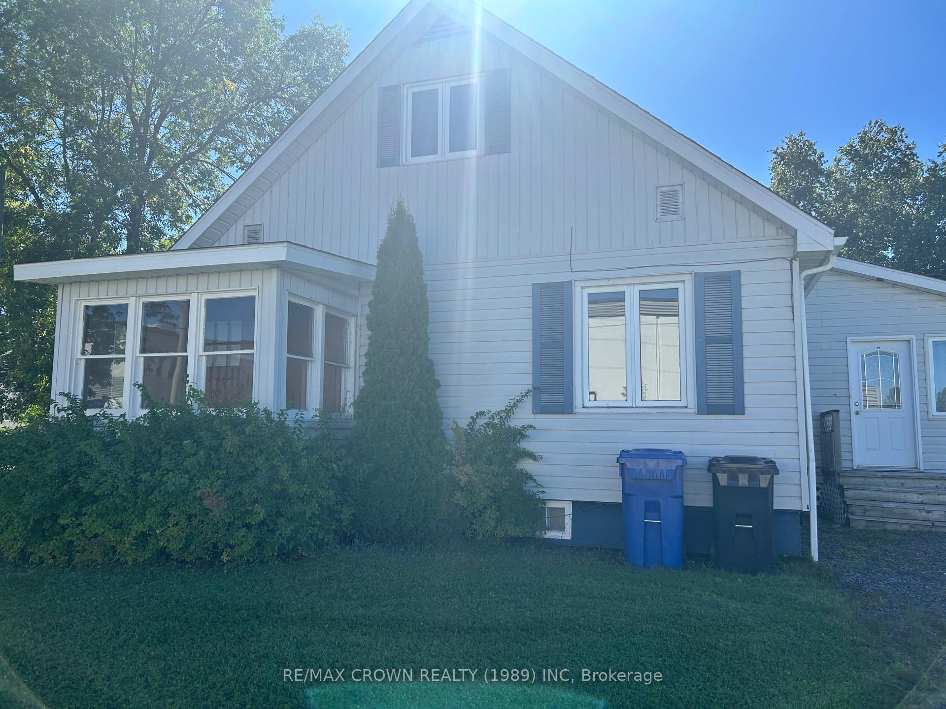 Photo 2 of 85 Dominion Avenue, Kapuskasing — HOMEH