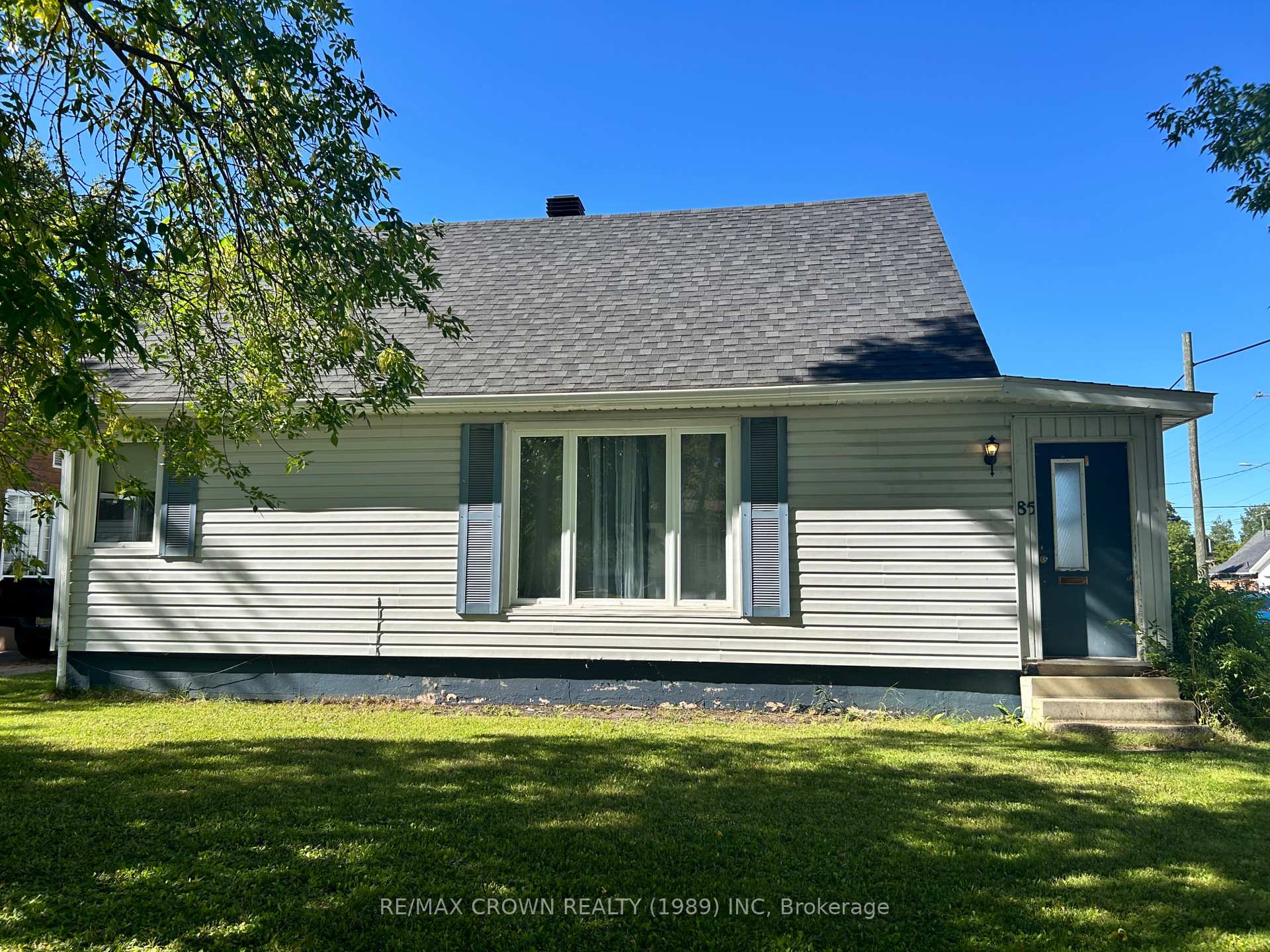 Photo 4 of 85 Dominion Avenue, Kapuskasing — HOMEH