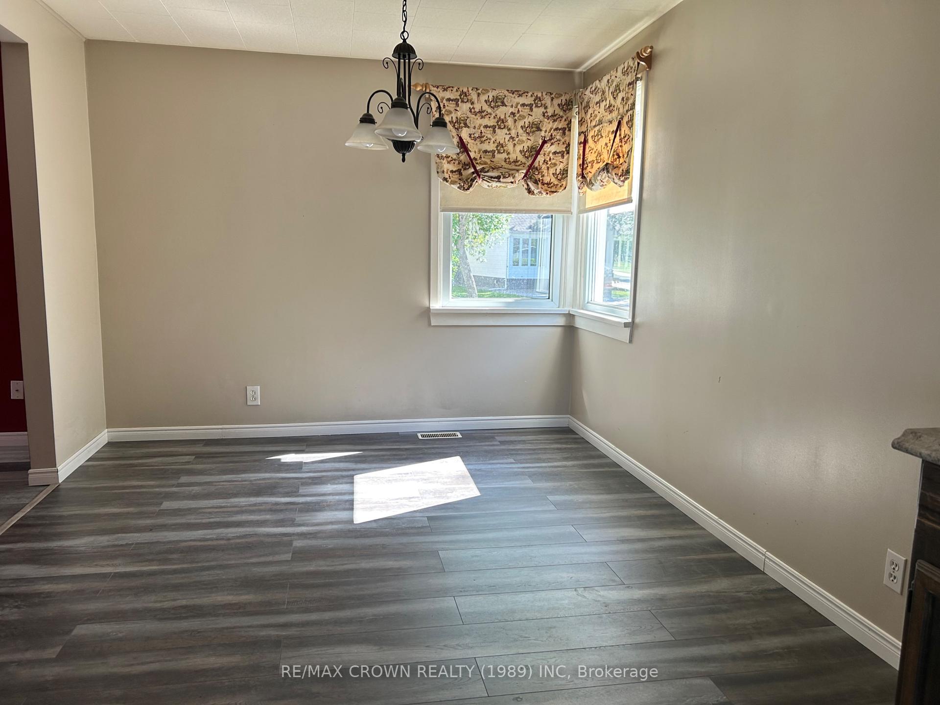 Photo 14 of 85 Dominion Avenue, Kapuskasing — HOMEH