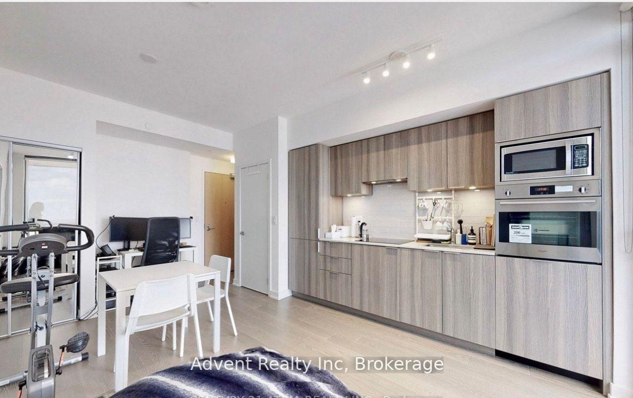 Photo 7 of Unit 5213, 11 Wellesley Street W, Toronto, Bay Street Corridor — HOMEH