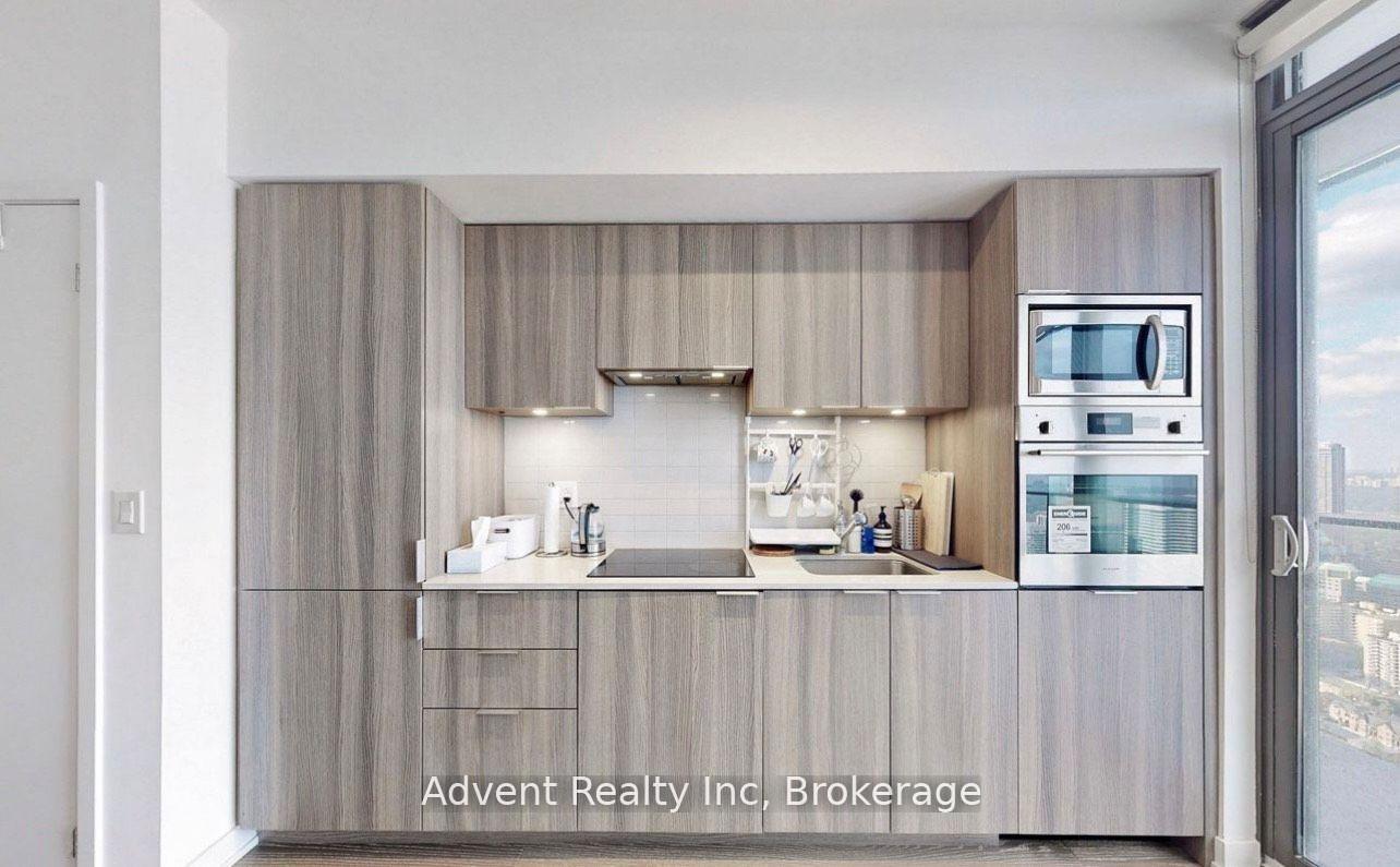 Photo 9 of Unit 5213, 11 Wellesley Street W, Toronto, Bay Street Corridor — HOMEH