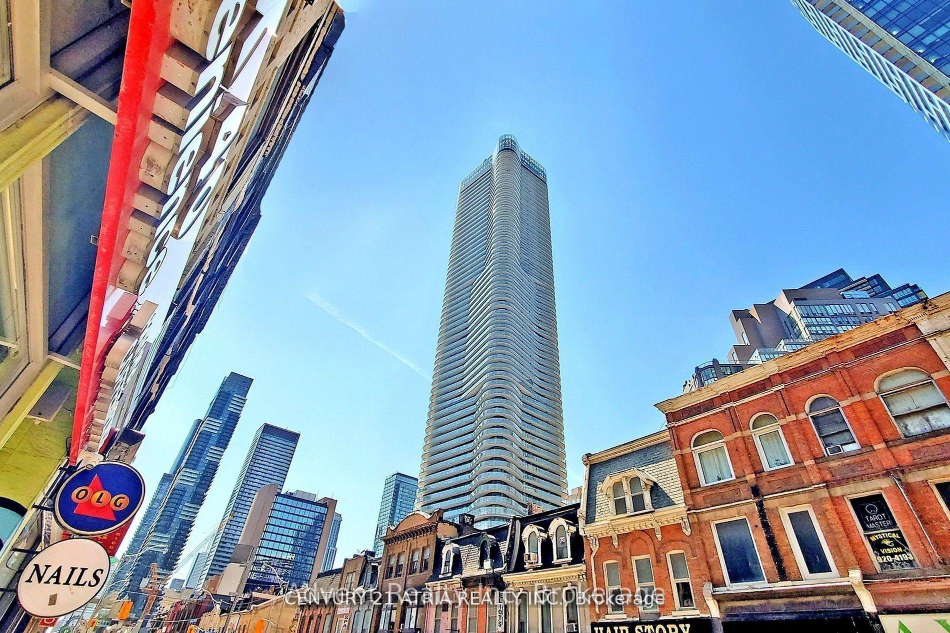 Photo 2 of Unit 5213, 11 Wellesley Street W, Toronto, Bay Street Corridor — HOMEH