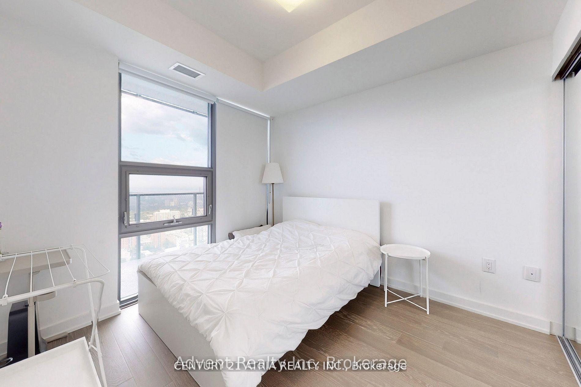 Photo 22 of Unit 5213, 11 Wellesley Street W, Toronto, Bay Street Corridor — HOMEH