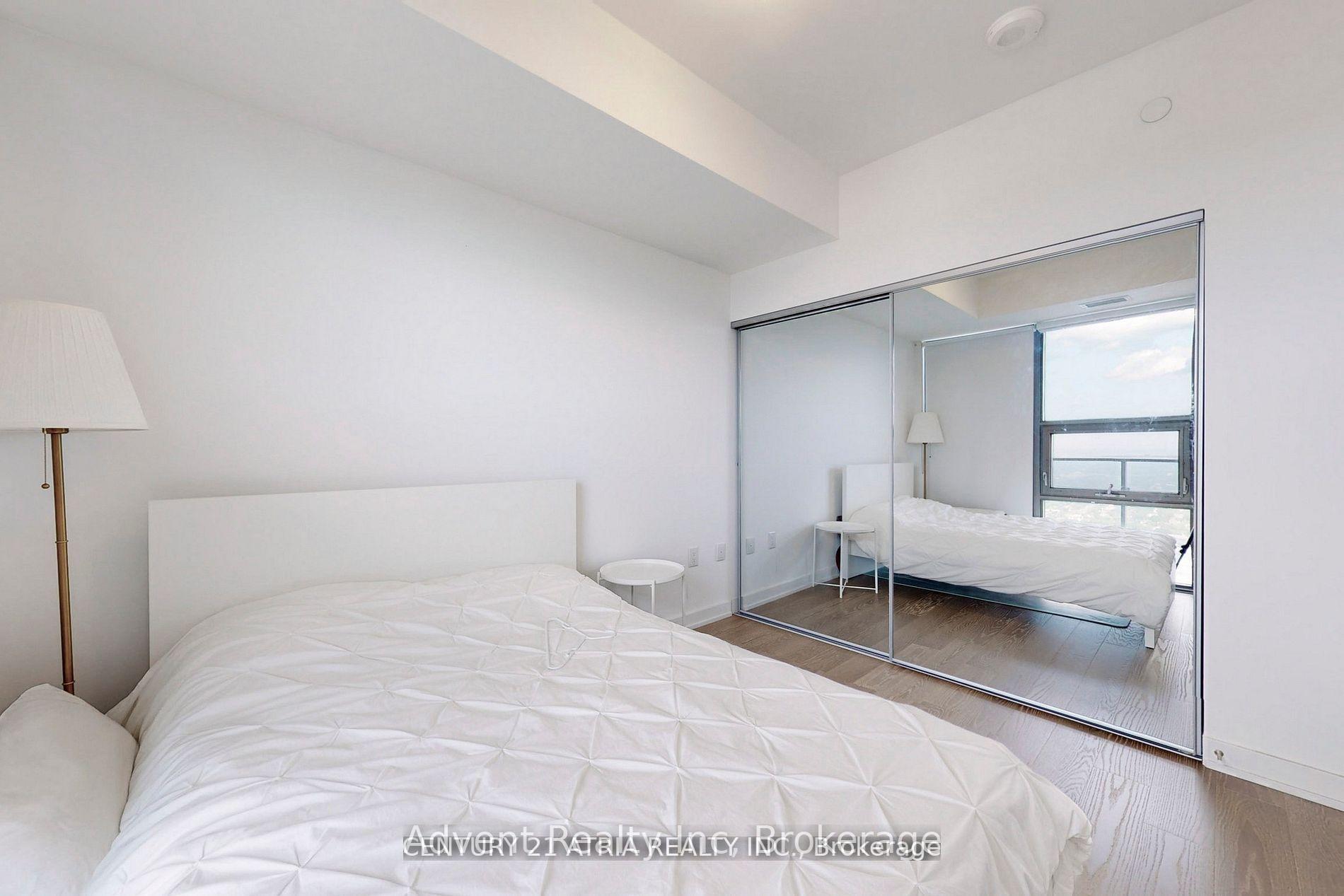 Photo 24 of Unit 5213, 11 Wellesley Street W, Toronto, Bay Street Corridor — HOMEH