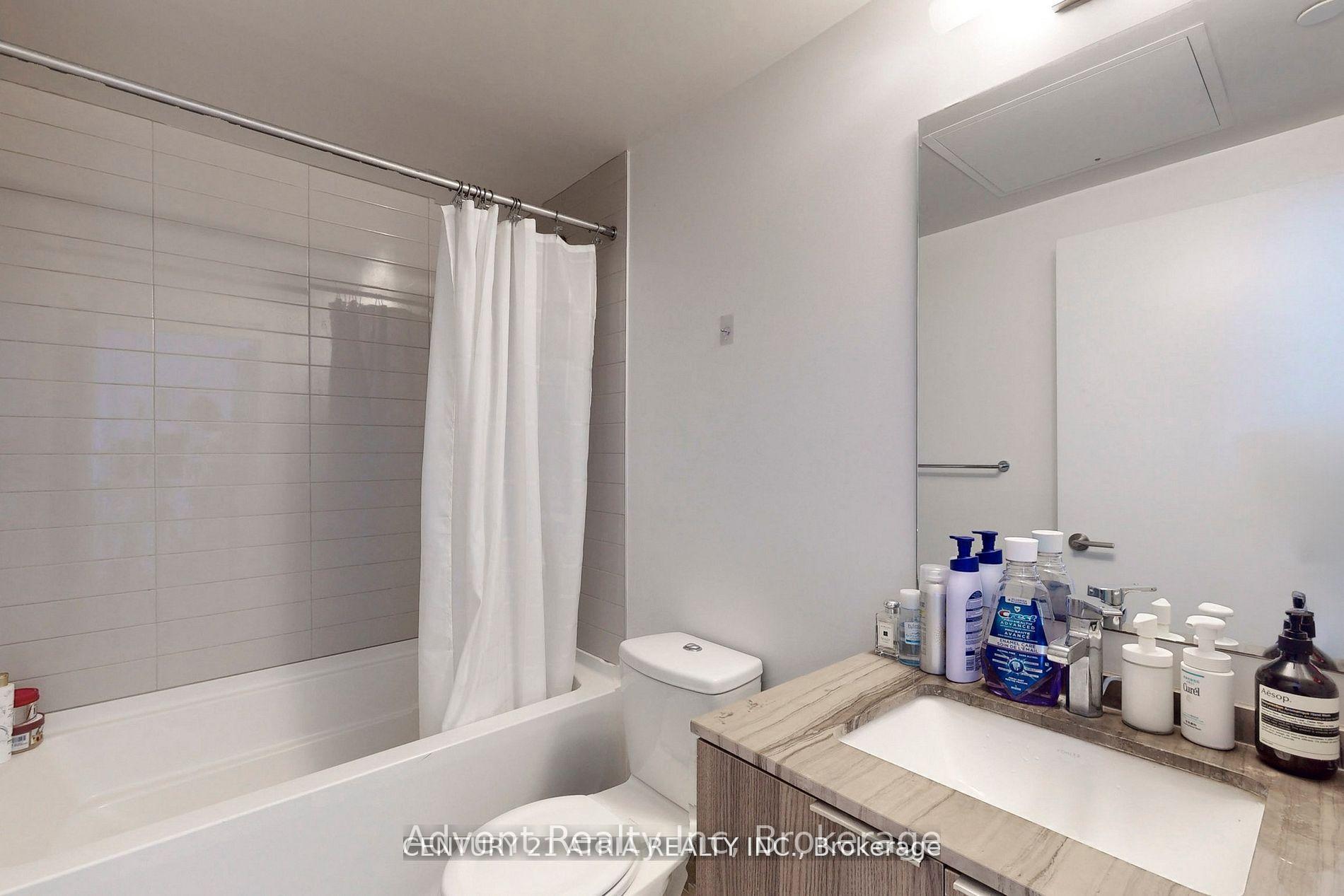 Photo 26 of Unit 5213, 11 Wellesley Street W, Toronto, Bay Street Corridor — HOMEH