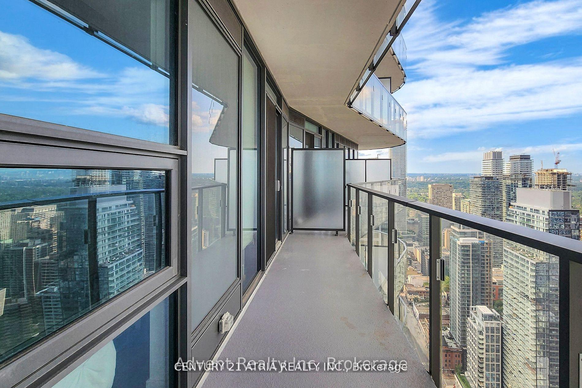 Photo 32 of Unit 5213, 11 Wellesley Street W, Toronto, Bay Street Corridor — HOMEH