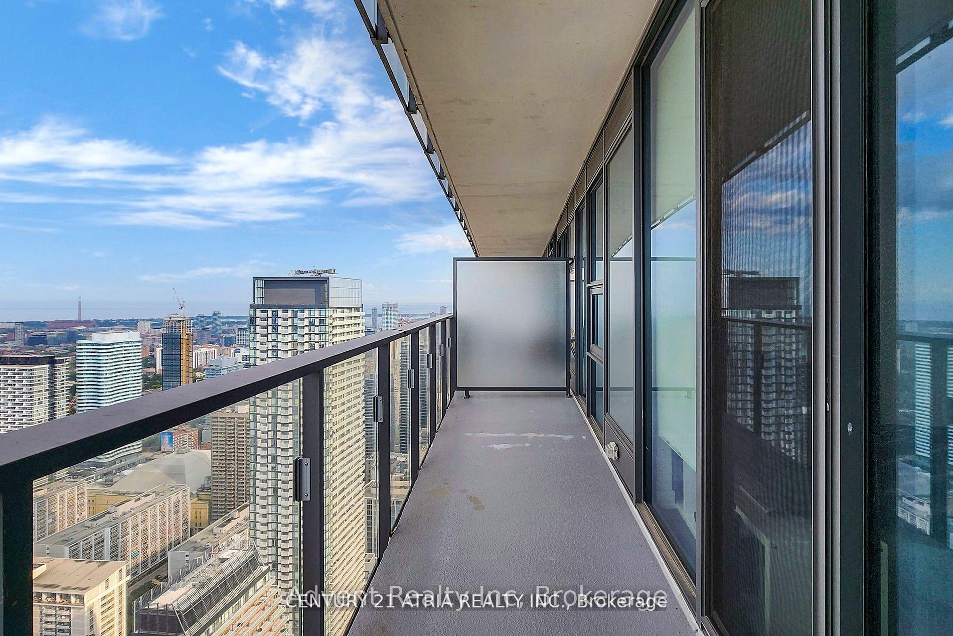 Photo 33 of Unit 5213, 11 Wellesley Street W, Toronto, Bay Street Corridor — HOMEH