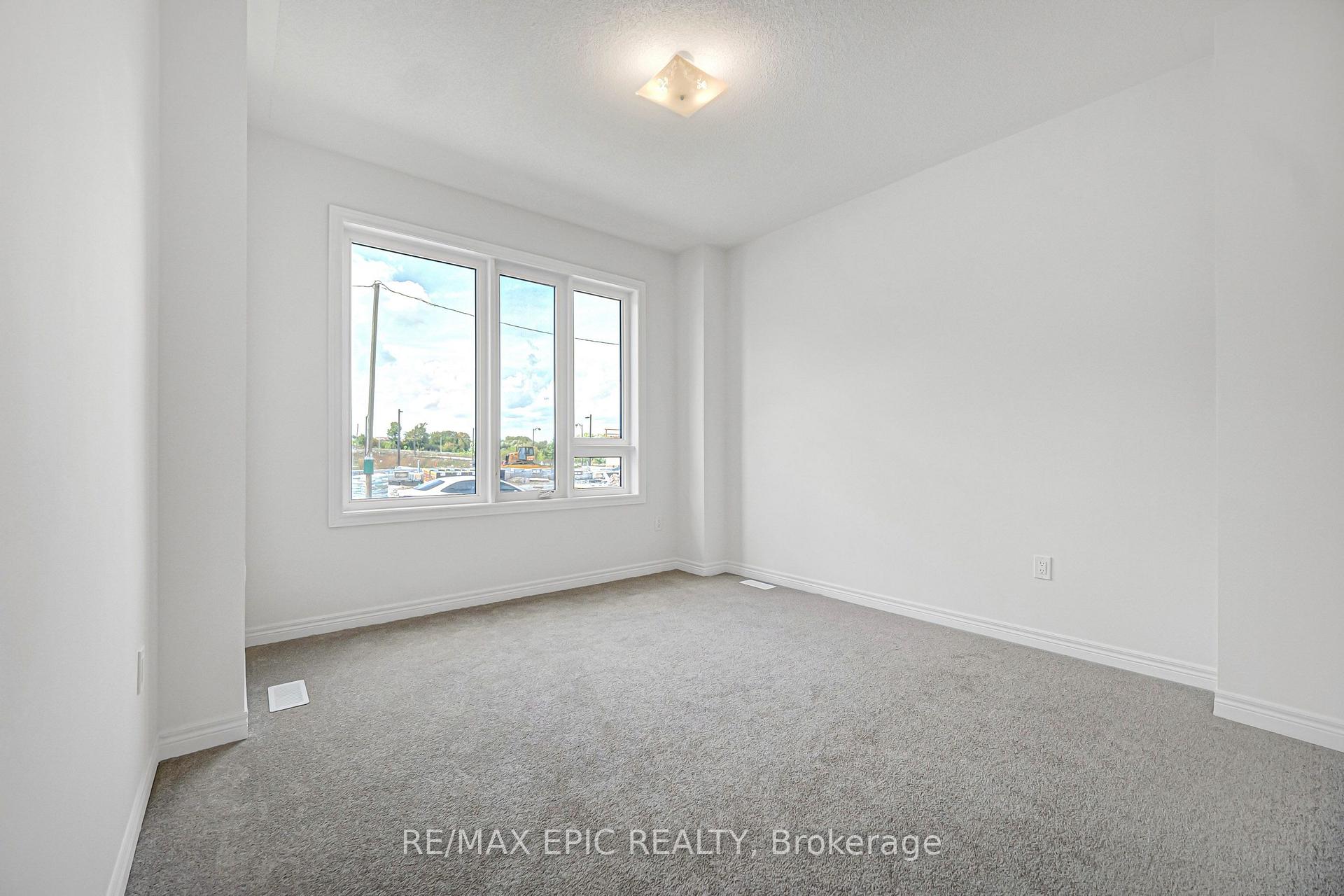 Photo 7 of 179 Vine Cliff Boulevard, Markham, Victoria Manor-Jennings Gate — HOMEH
