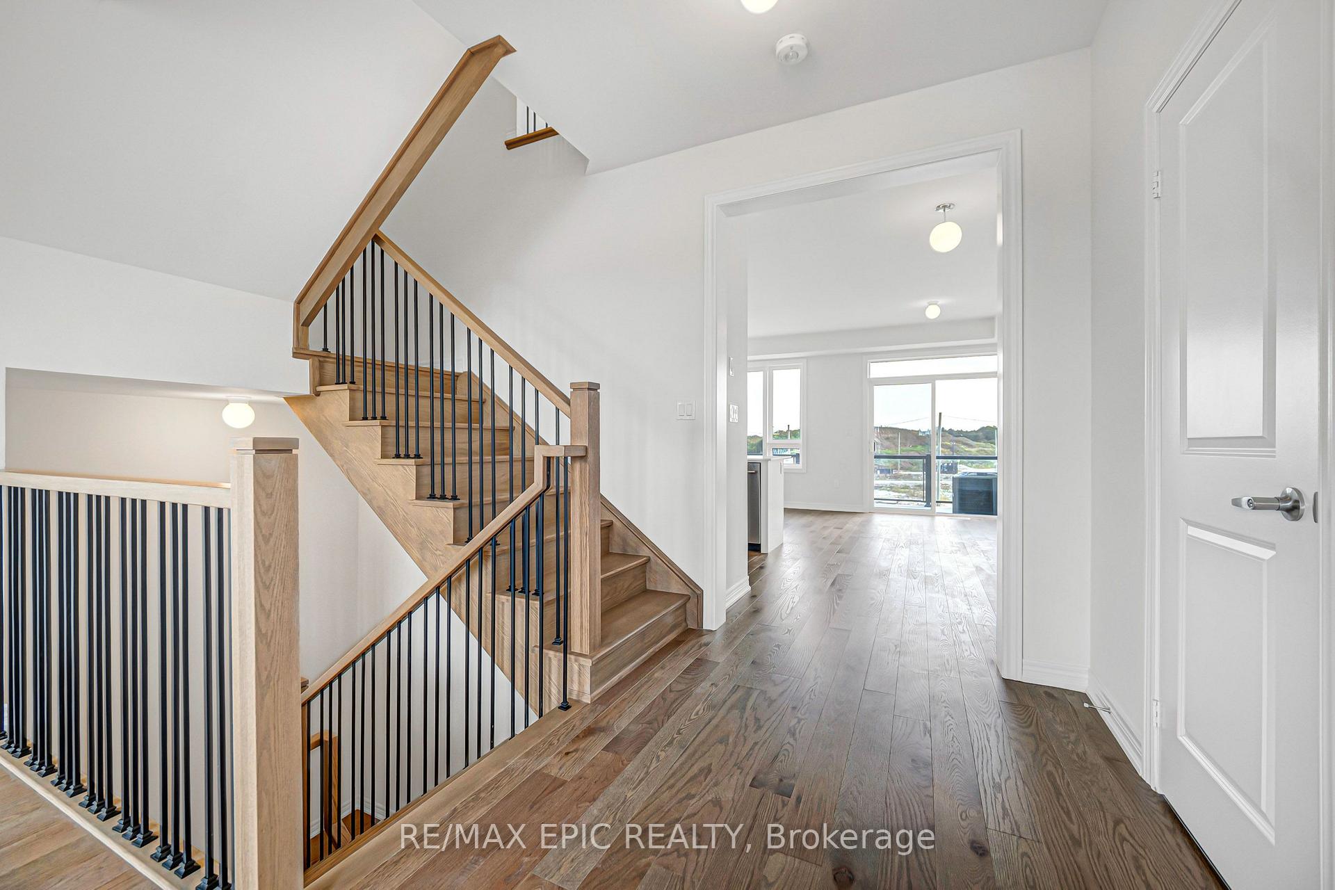 Photo 10 of 179 Vine Cliff Boulevard, Markham, Victoria Manor-Jennings Gate — HOMEH