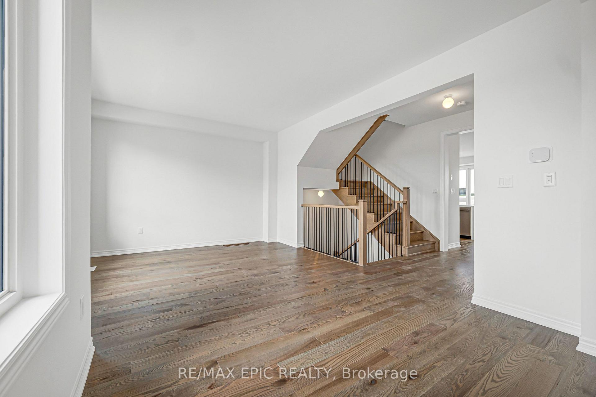 Photo 13 of 179 Vine Cliff Boulevard, Markham, Victoria Manor-Jennings Gate — HOMEH