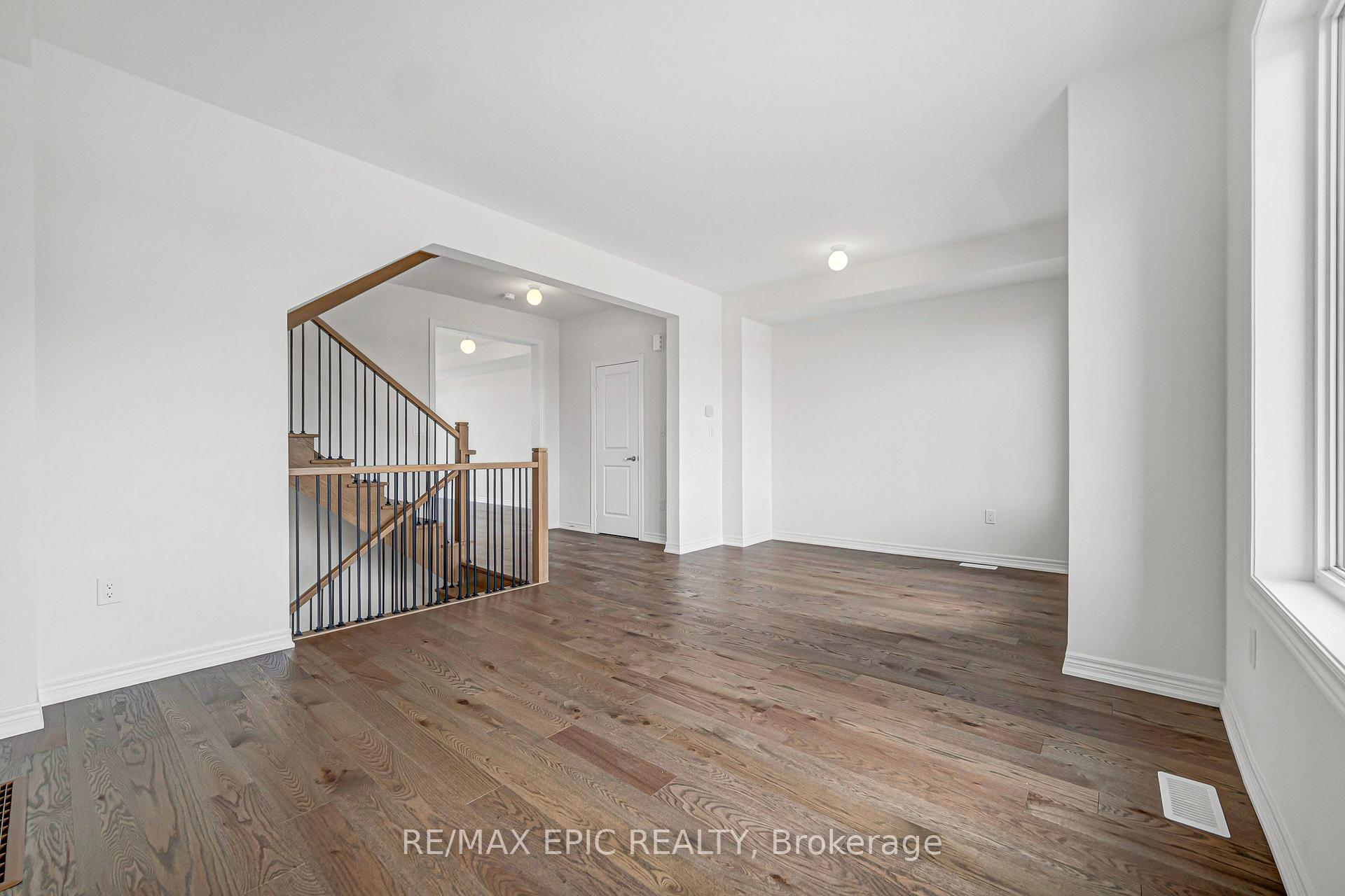 Photo 14 of 179 Vine Cliff Boulevard, Markham, Victoria Manor-Jennings Gate — HOMEH