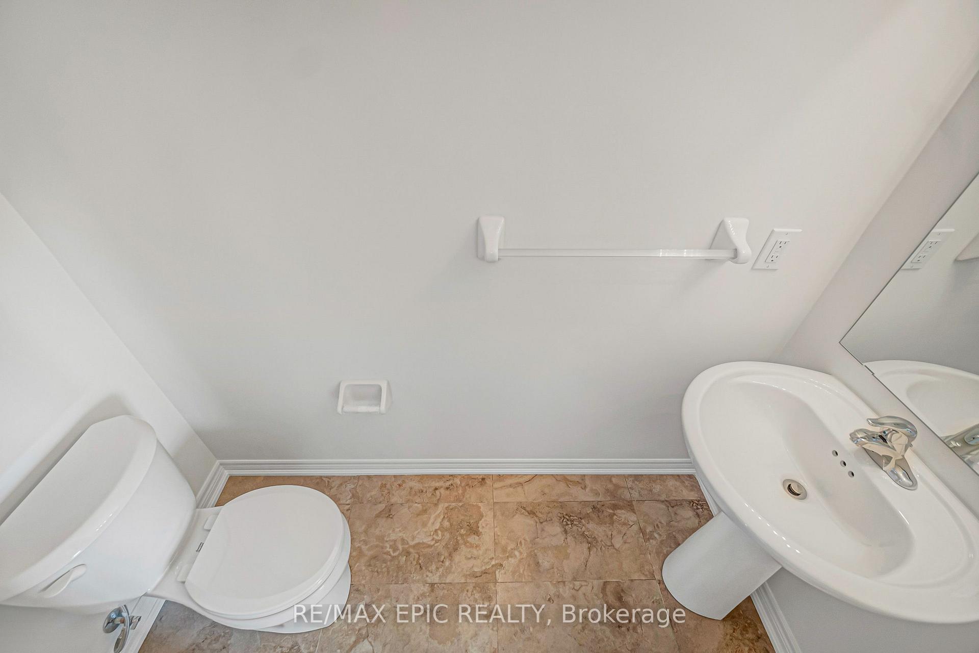 Photo 16 of 179 Vine Cliff Boulevard, Markham, Victoria Manor-Jennings Gate — HOMEH