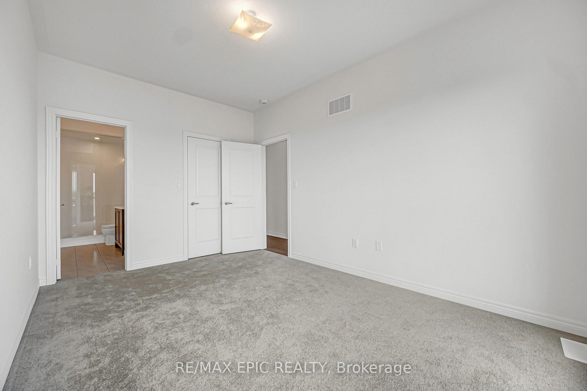 Photo 35 of 179 Vine Cliff Boulevard, Markham, Victoria Manor-Jennings Gate — HOMEH