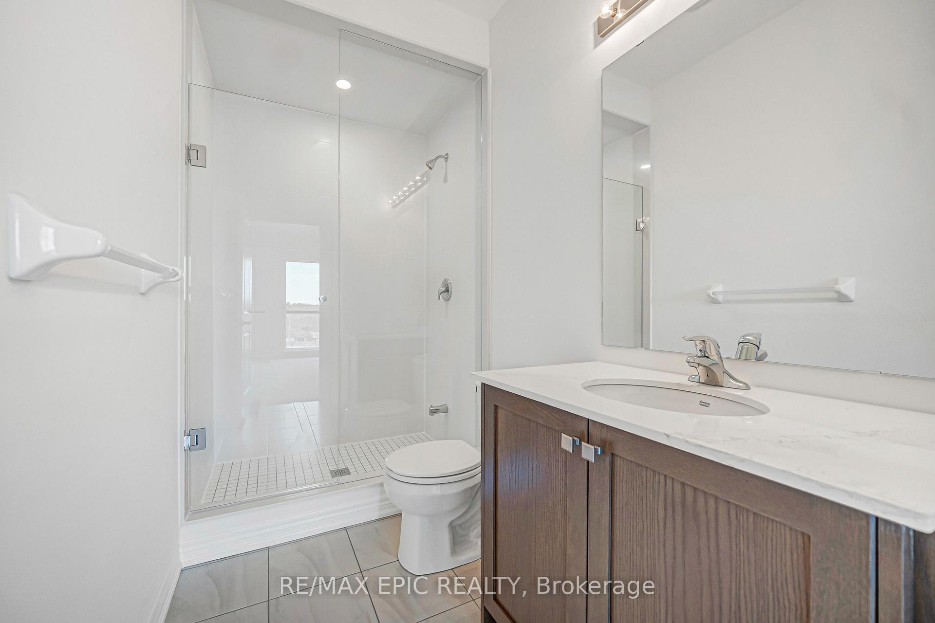 Photo 37 of 179 Vine Cliff Boulevard, Markham, Victoria Manor-Jennings Gate — HOMEH
