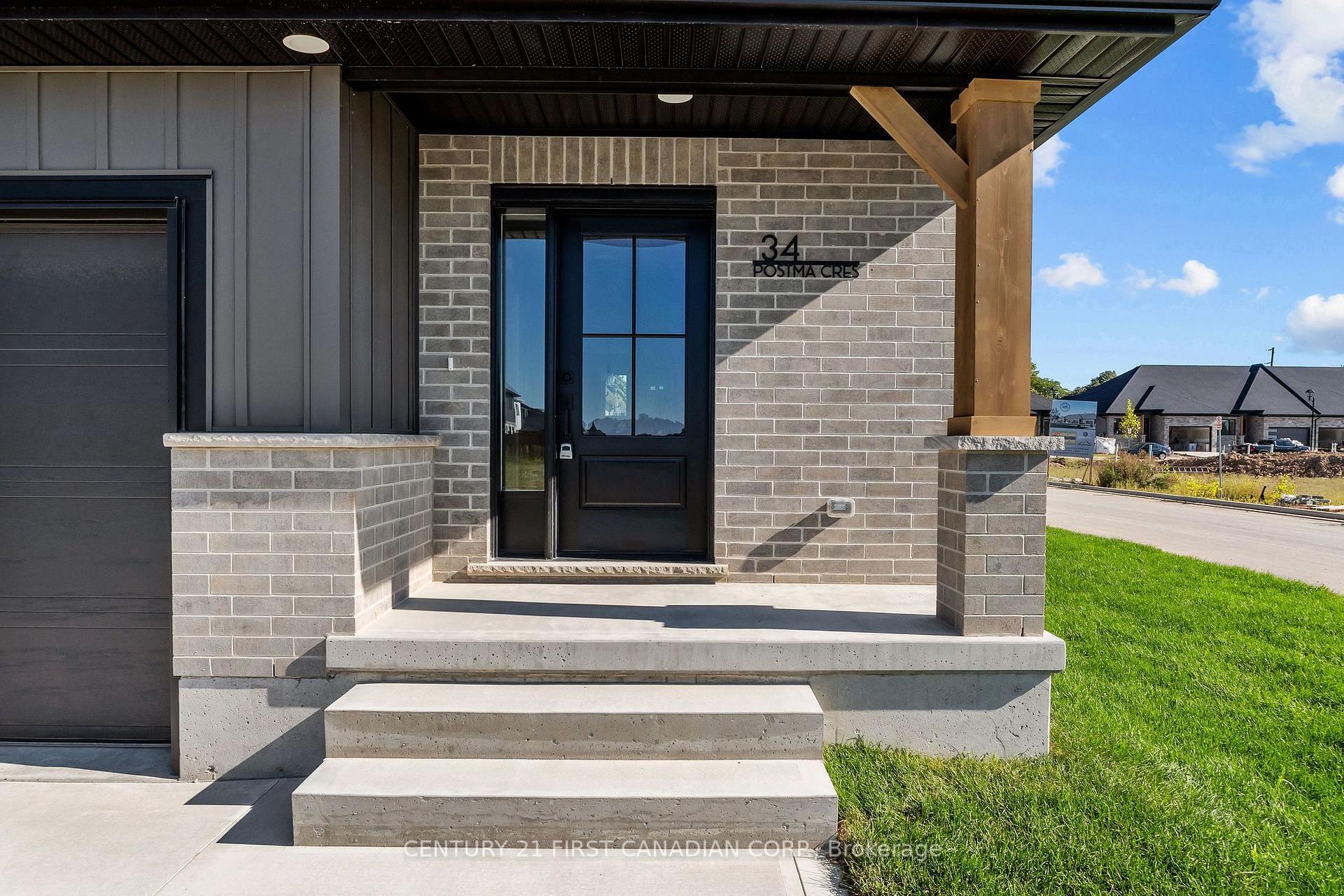 Photo 6 of 34 Postma Crescent, North Middlesex, Ailsa Craig — HOMEH