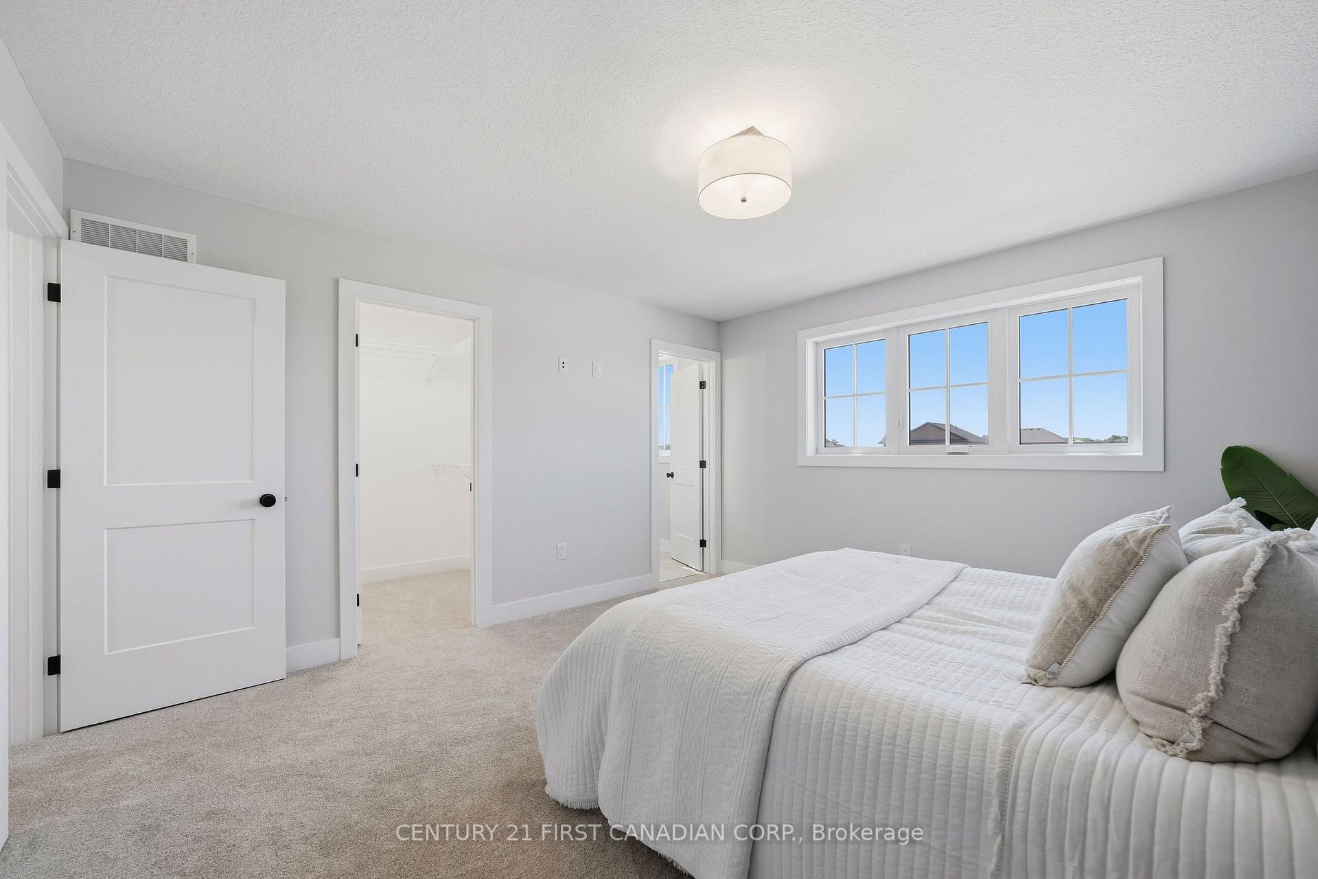 Photo 23 of 34 Postma Crescent, North Middlesex, Ailsa Craig — HOMEH