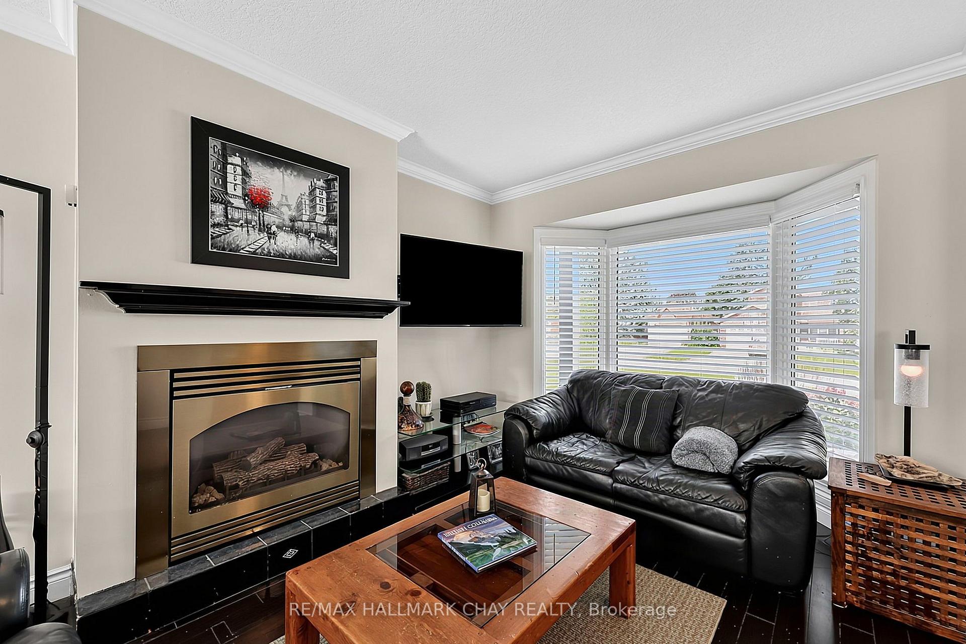 Photo 14 of 12 Grasett Crescent, Barrie, West Bayfield — HOMEH