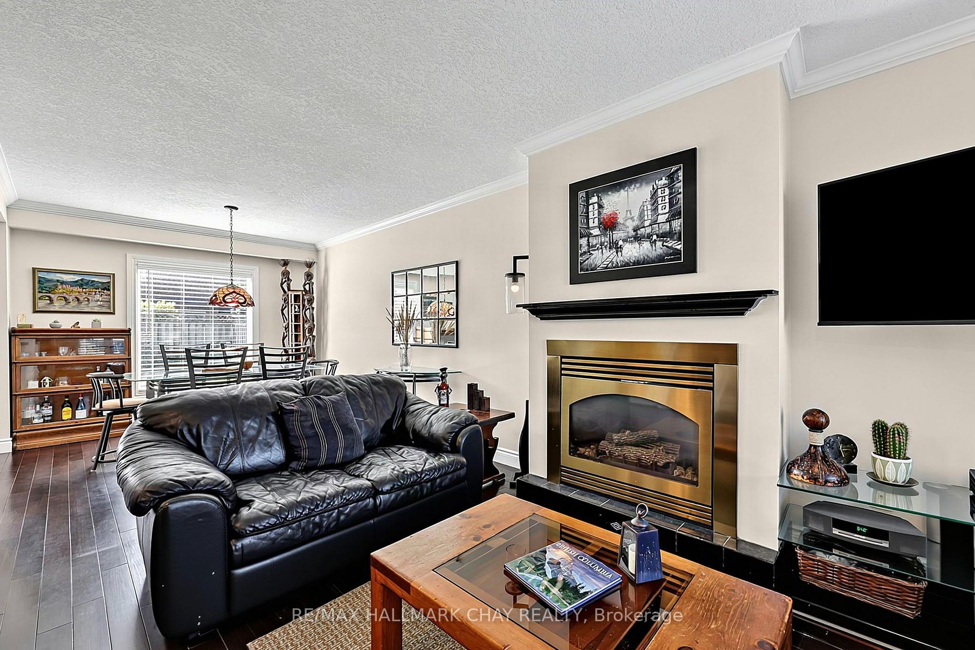 Photo 13 of 12 Grasett Crescent, Barrie, West Bayfield — HOMEH