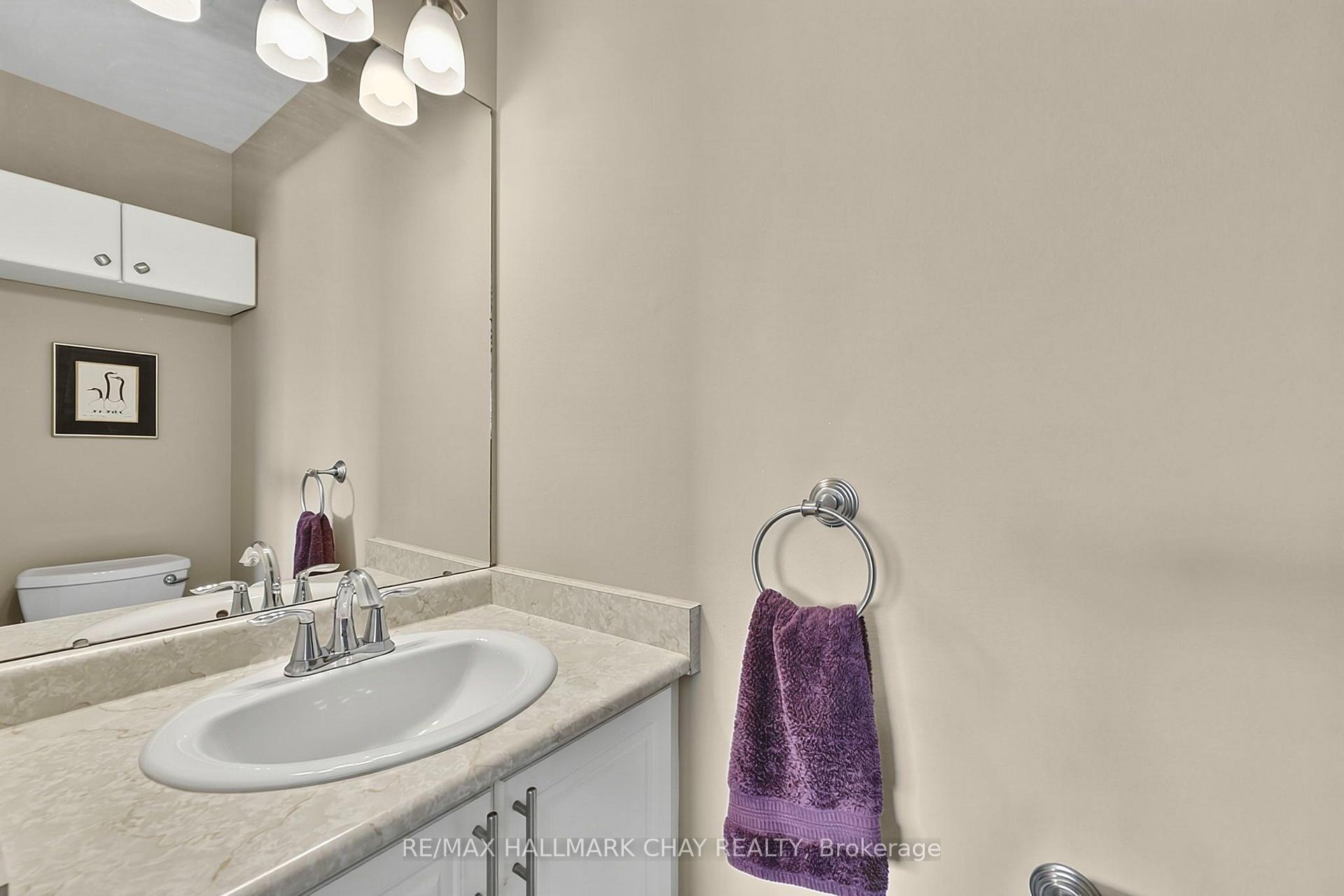 Photo 17 of 12 Grasett Crescent, Barrie, West Bayfield — HOMEH
