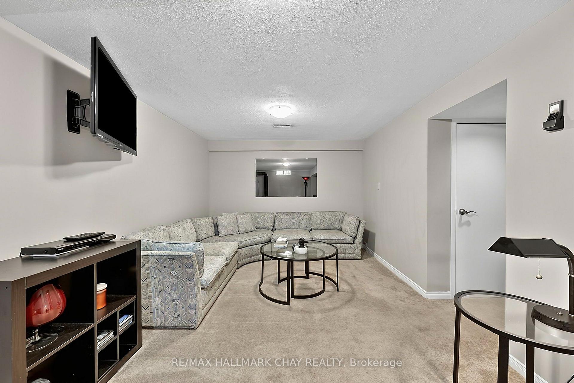Photo 23 of 12 Grasett Crescent, Barrie, West Bayfield — HOMEH