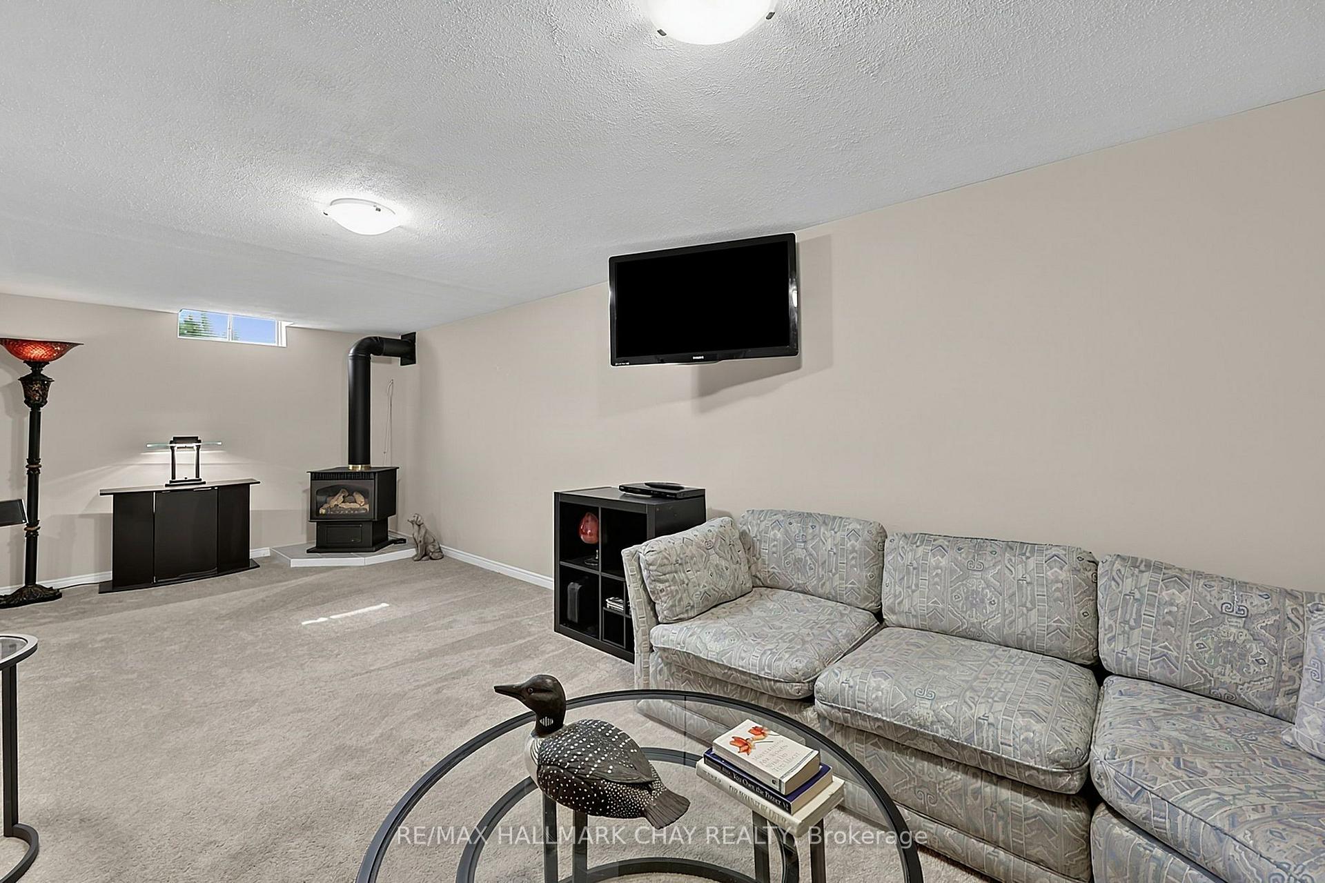 Photo 22 of 12 Grasett Crescent, Barrie, West Bayfield — HOMEH