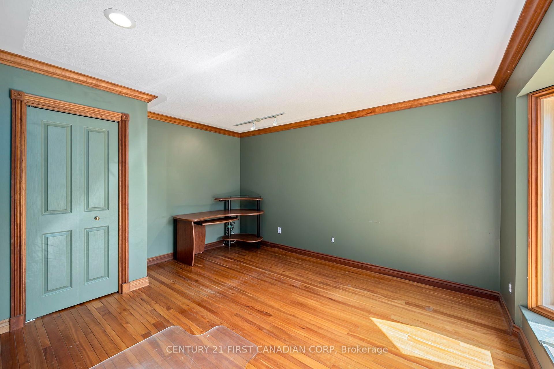 Photo 5 of 183 Wellington Street, Middlesex Centre, Delaware Town — HOMEH