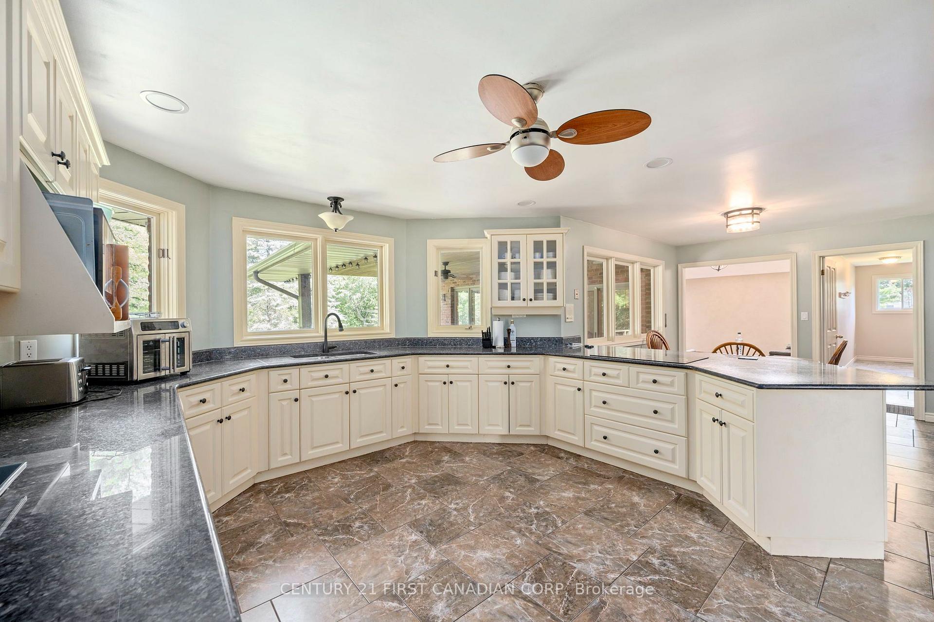 Photo 10 of 183 Wellington Street, Middlesex Centre, Delaware Town — HOMEH