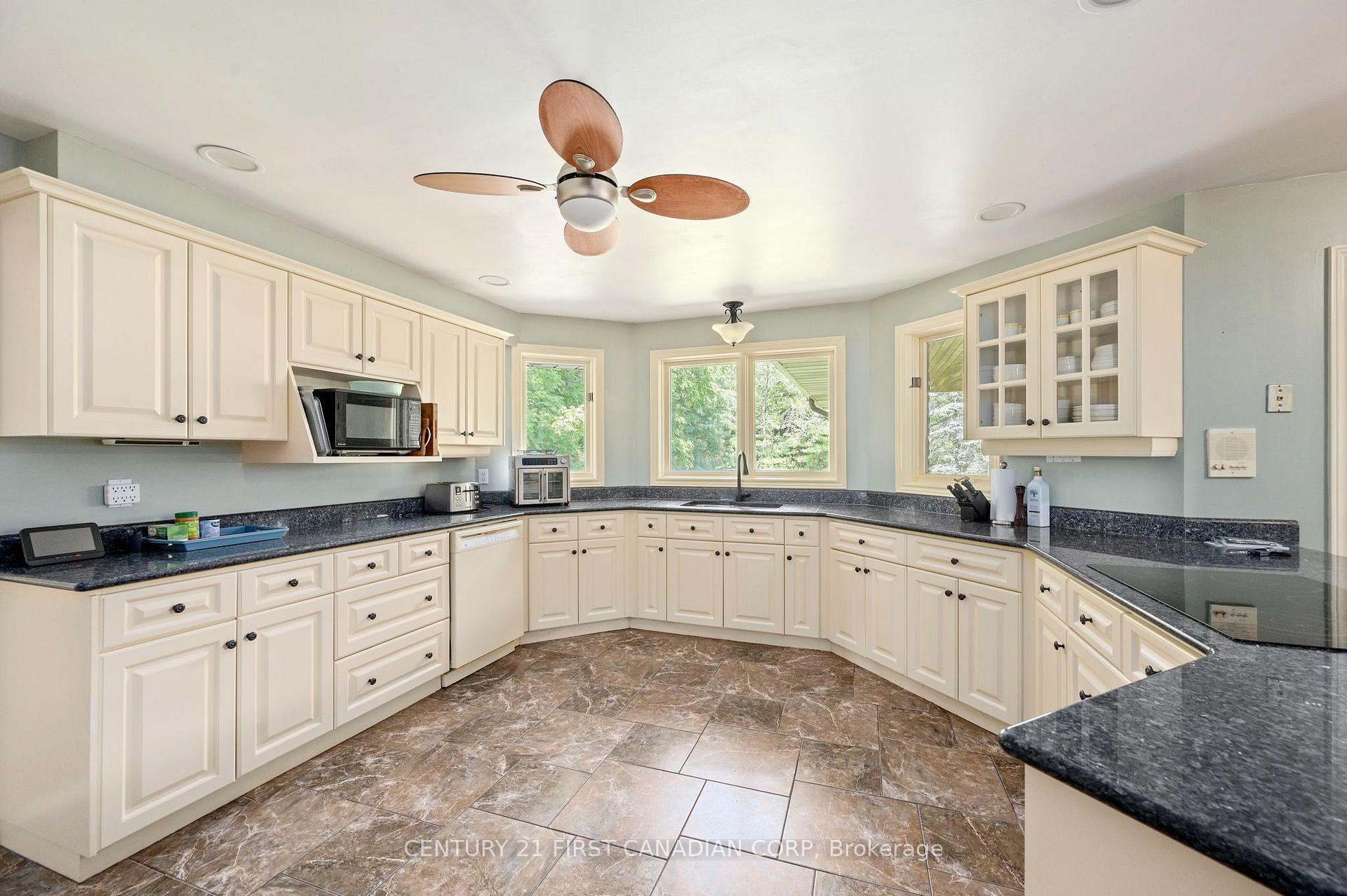 Photo 11 of 183 Wellington Street, Middlesex Centre, Delaware Town — HOMEH