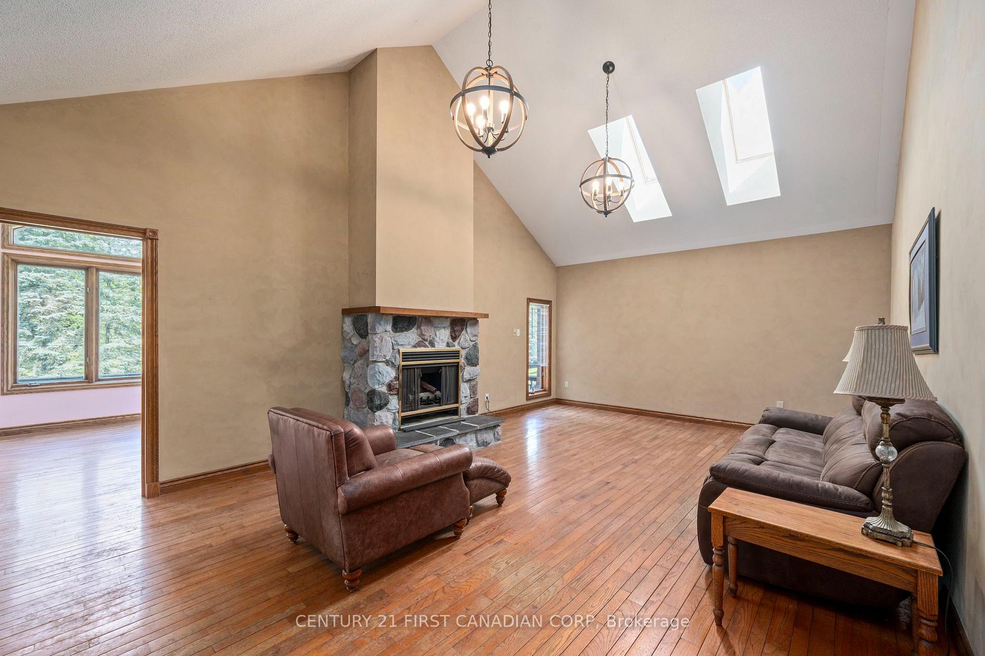 Photo 16 of 183 Wellington Street, Middlesex Centre, Delaware Town — HOMEH