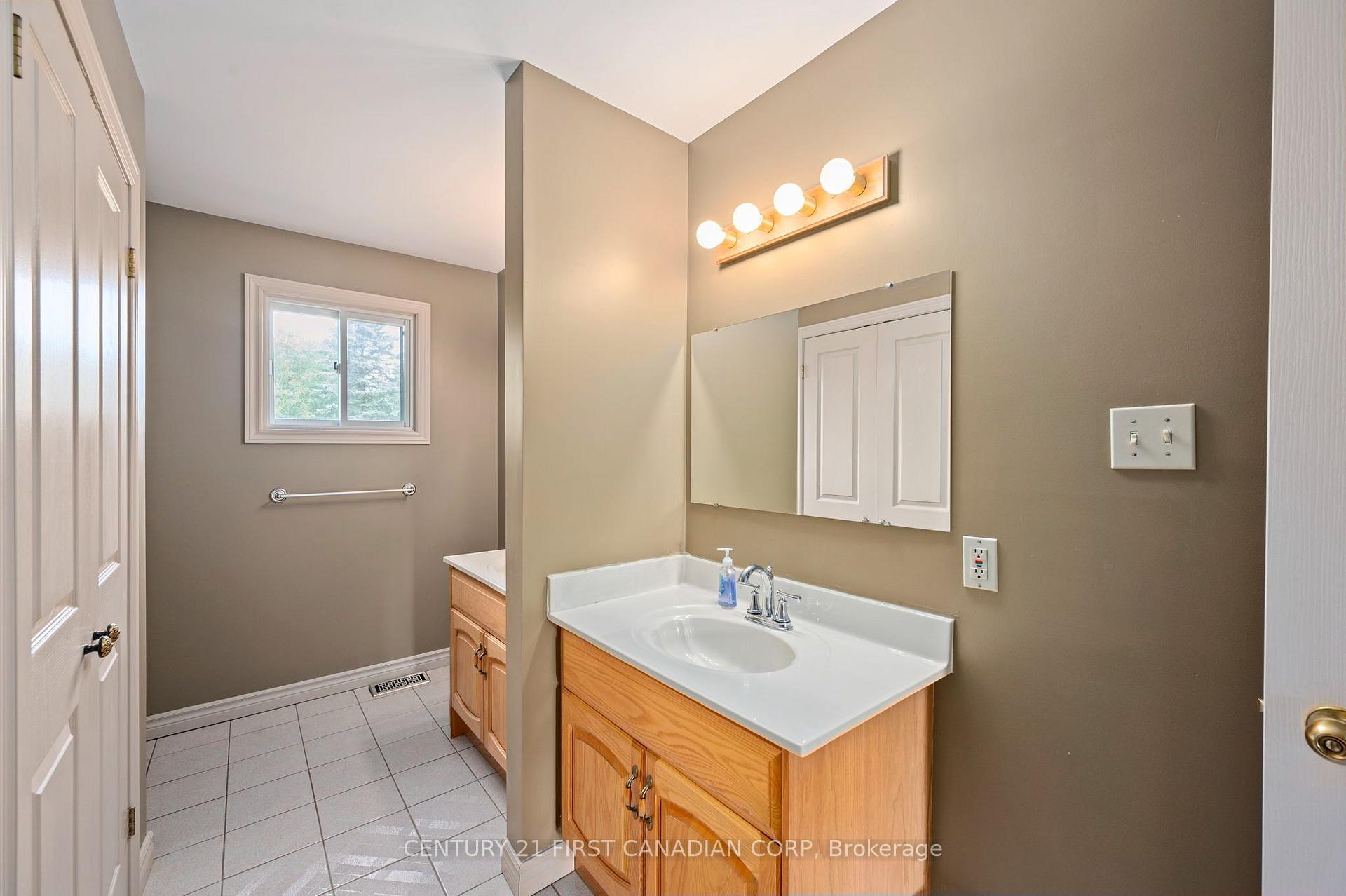 Photo 24 of 183 Wellington Street, Middlesex Centre, Delaware Town — HOMEH