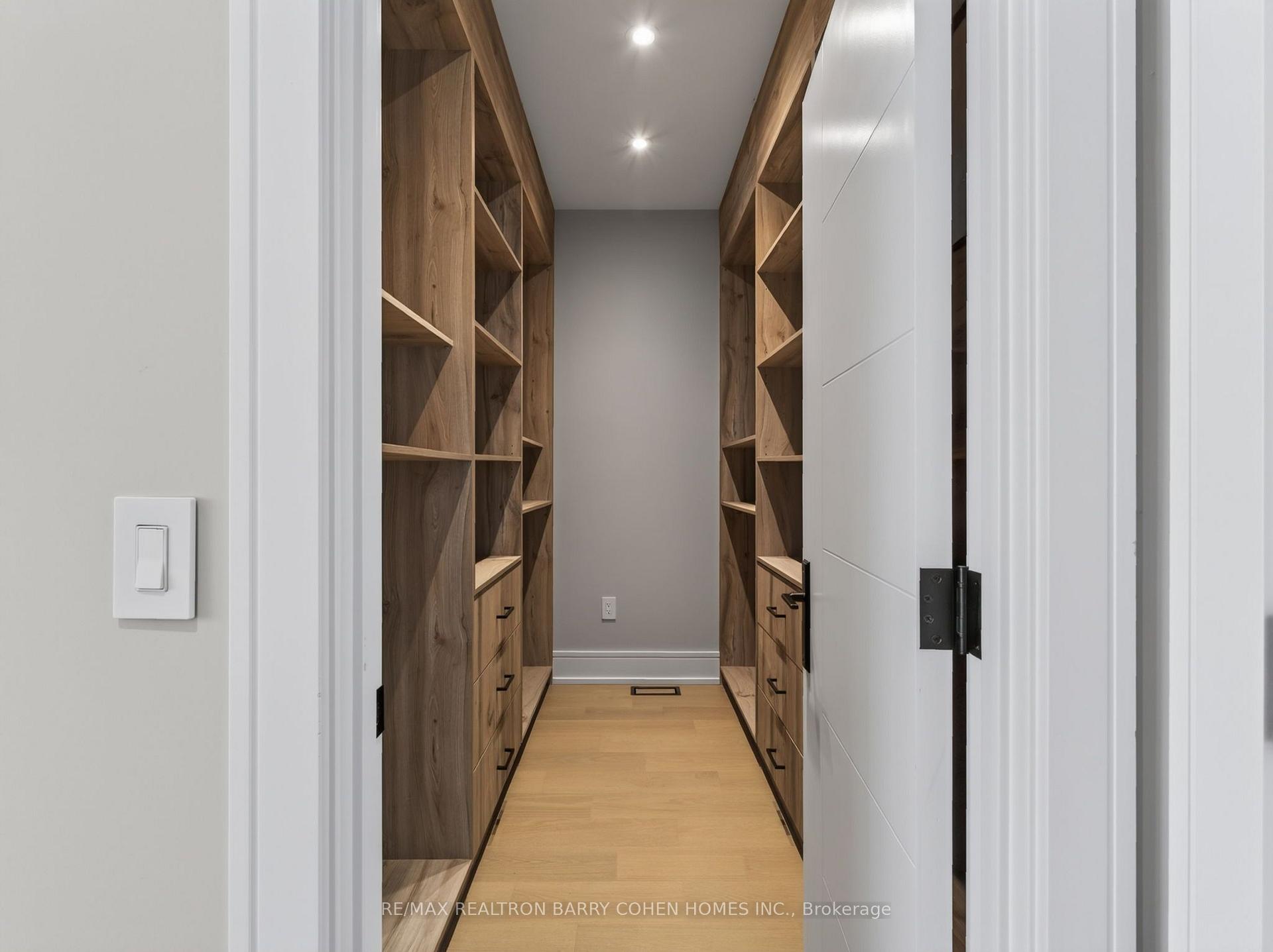 Photo 23 of 68 Lynnhaven Road, Toronto, Englemount-Lawrence — HOMEH