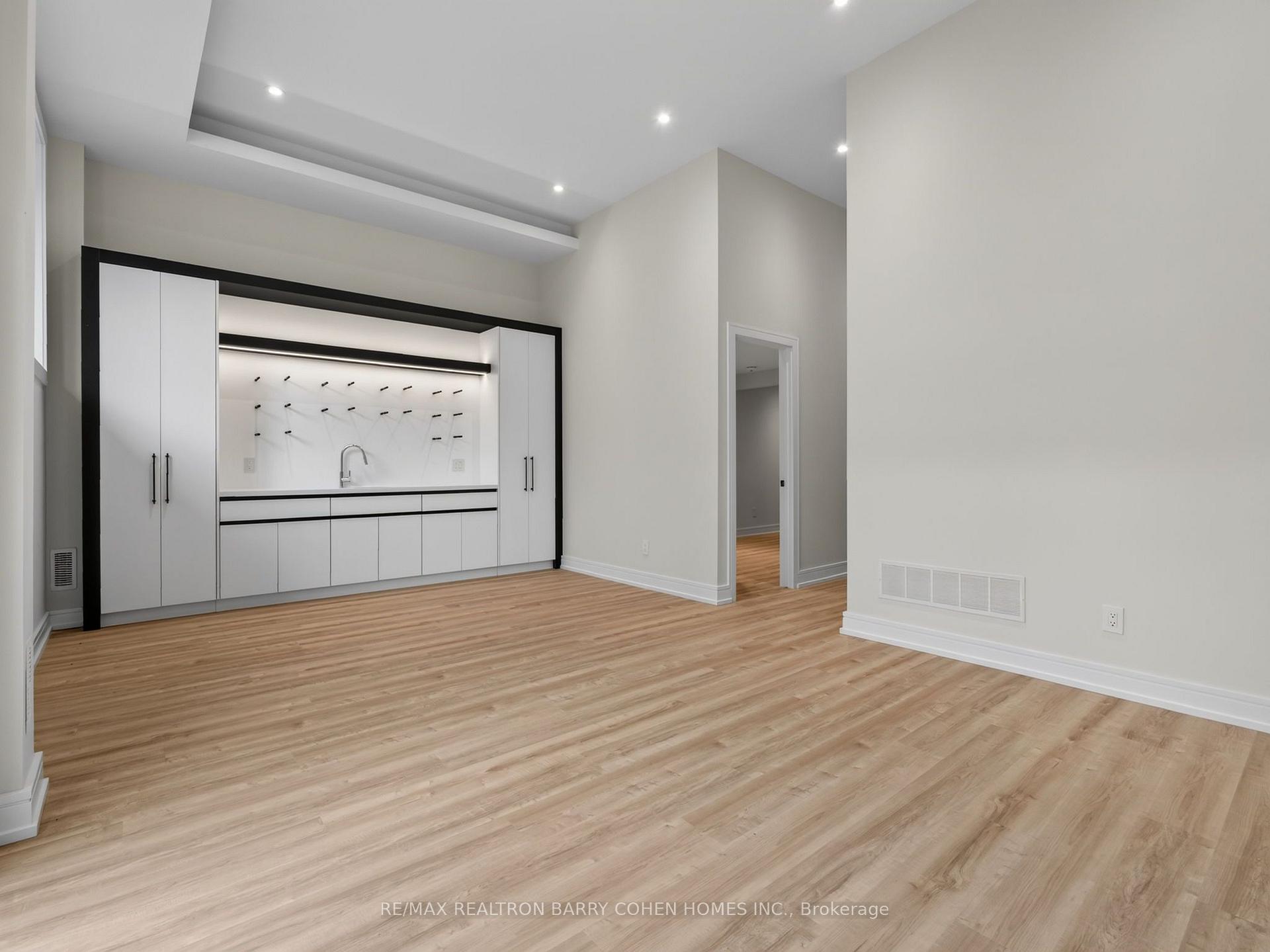 Photo 32 of 68 Lynnhaven Road, Toronto, Englemount-Lawrence — HOMEH