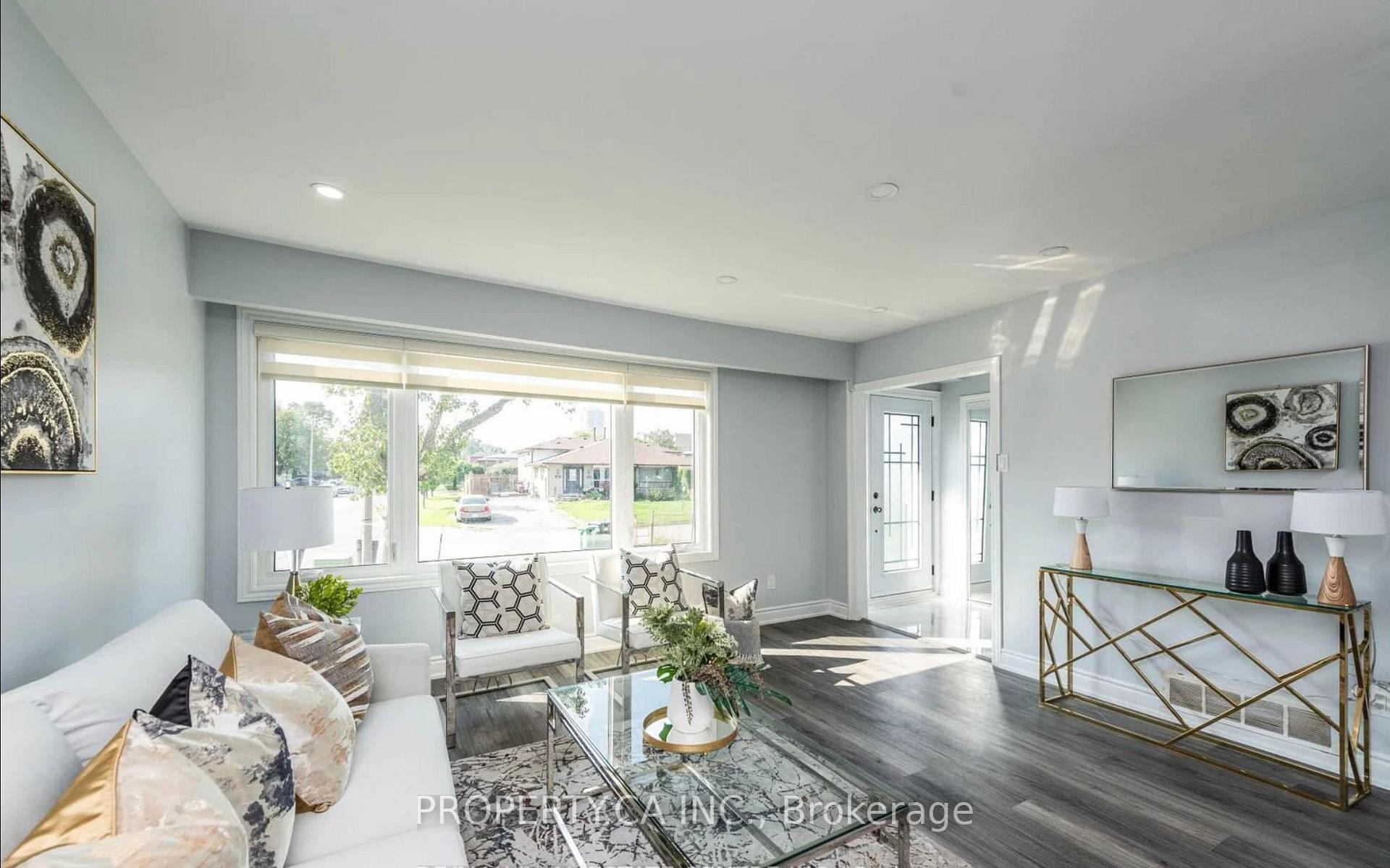 Photo 3 of 46 Wilton Drive, Brampton, Brampton East — HOMEH