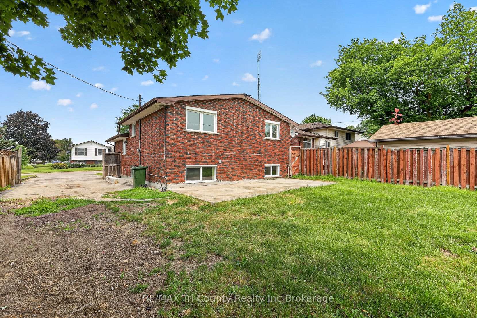 Photo 6 of 61 Airey Avenue, St. Thomas — HOMEH