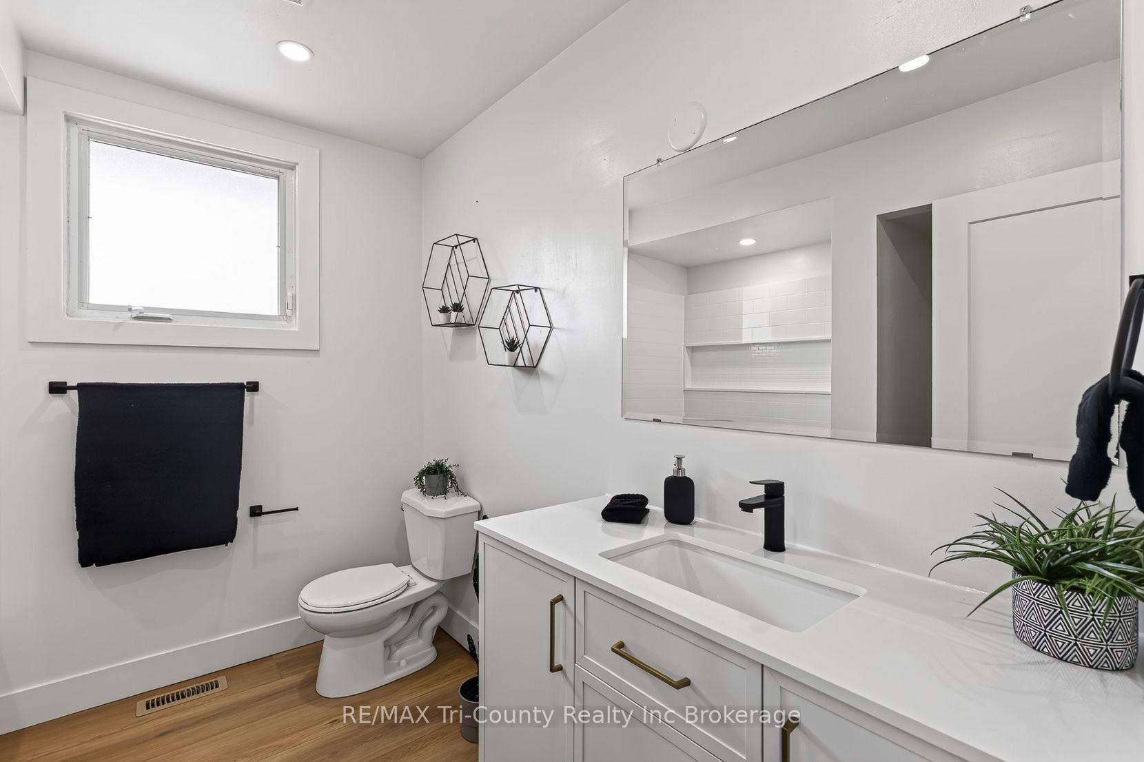 Photo 21 of 61 Airey Avenue, St. Thomas — HOMEH