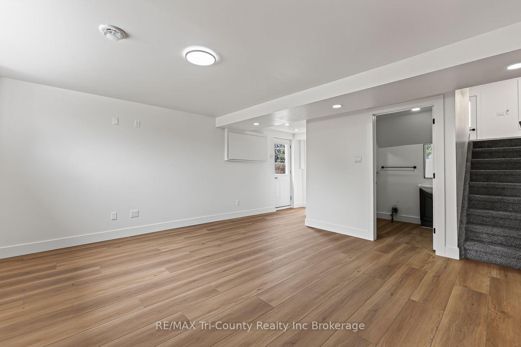 Photo 26 of 61 Airey Avenue, St. Thomas — HOMEH