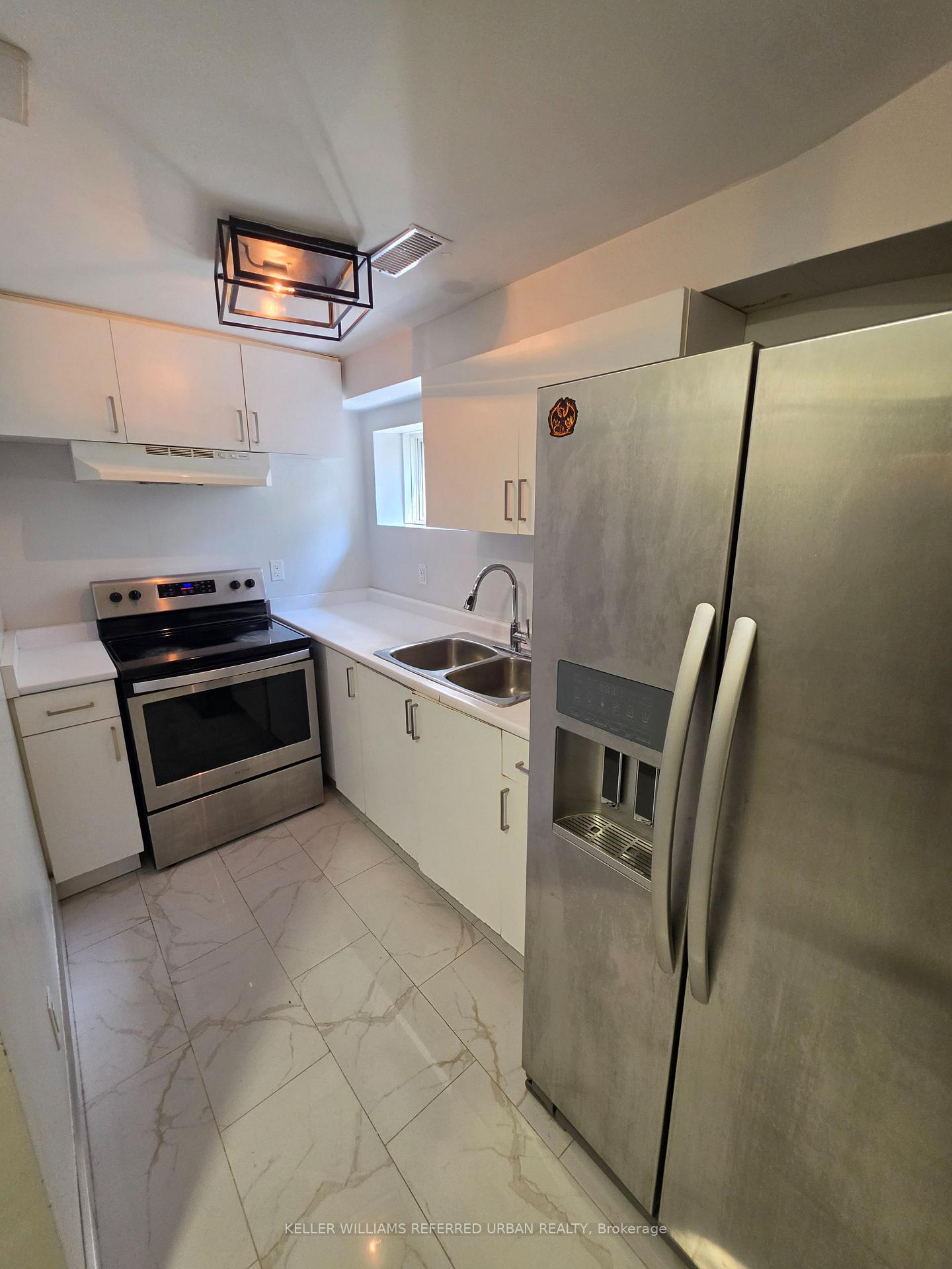 Photo 3 of Unit Bsmt, 7009 Lessard Lane, Mississauga, Meadowvale Village — HOMEH