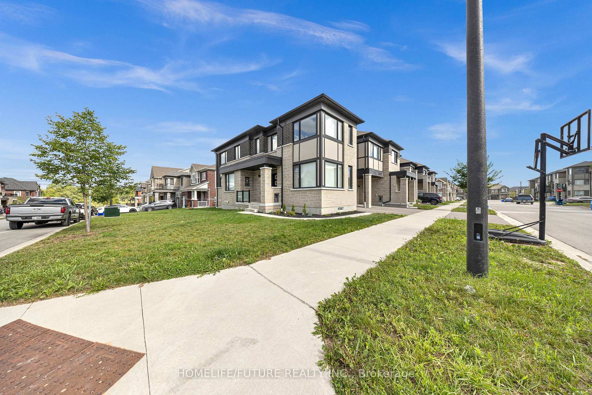 Photo 2 of 3379 Swordbill Street, Pickering, Rural Pickering — HOMEH