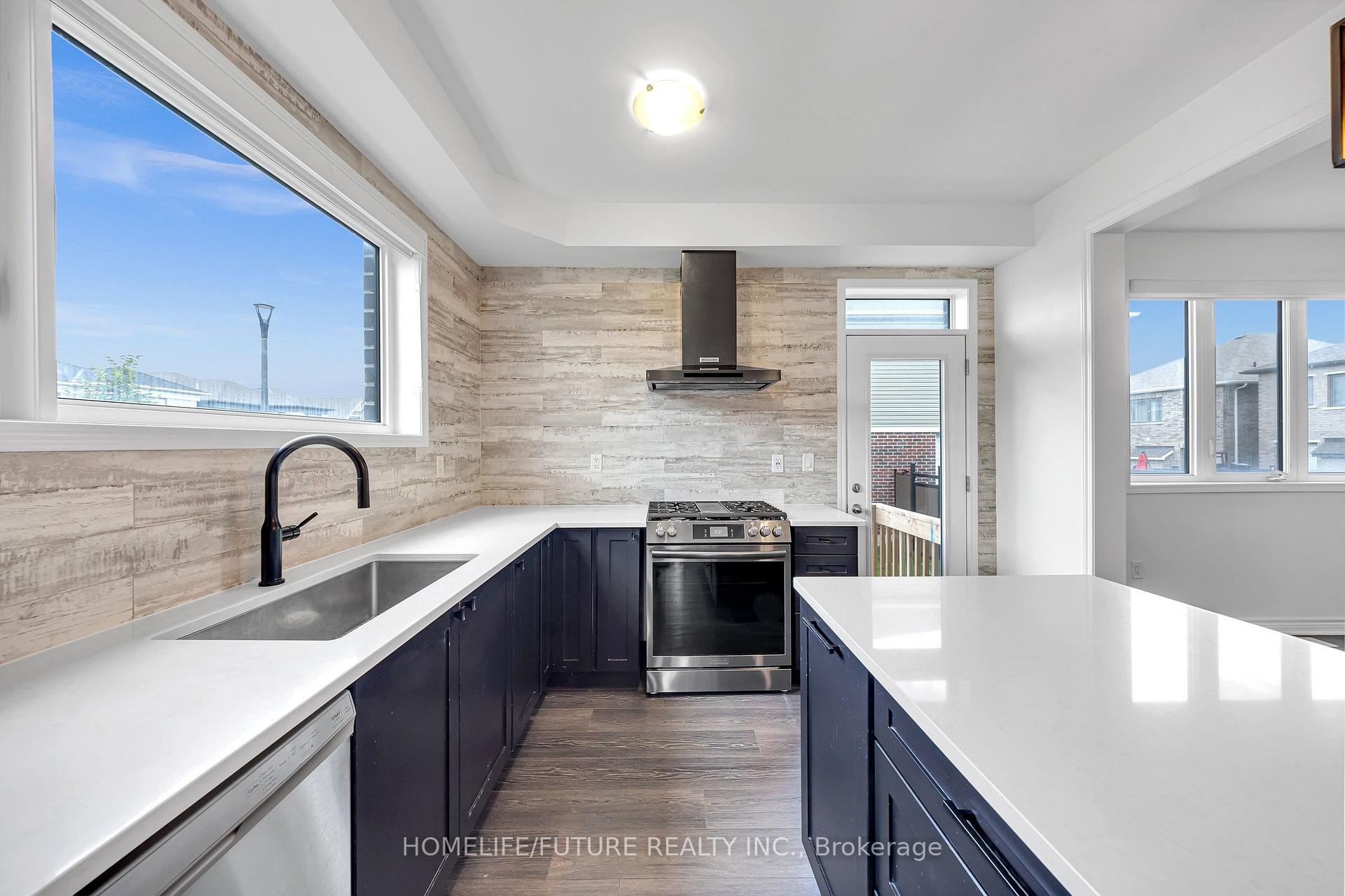 Photo 16 of 3379 Swordbill Street, Pickering, Rural Pickering — HOMEH
